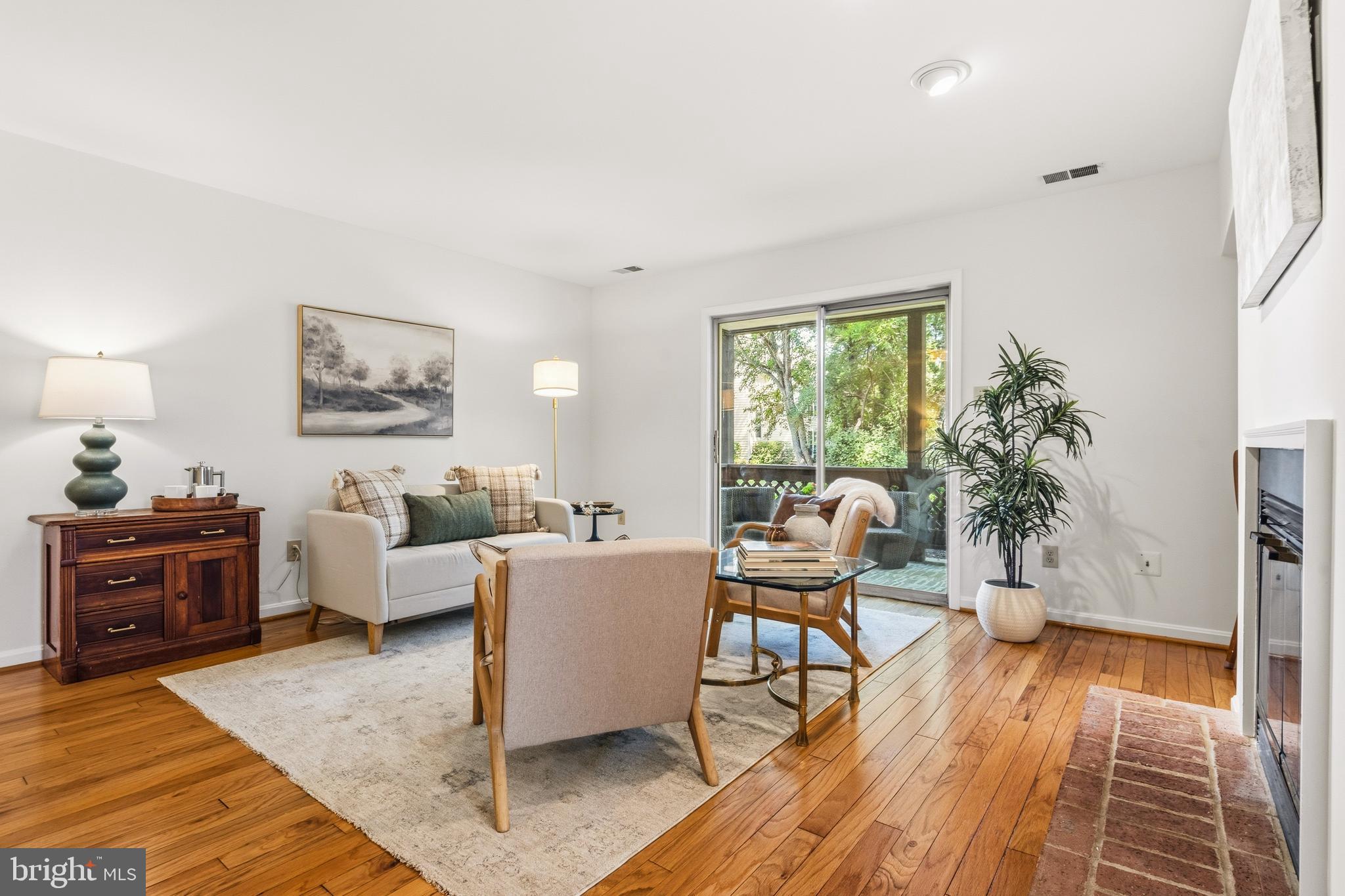 OAKTON TERRACE - Residential