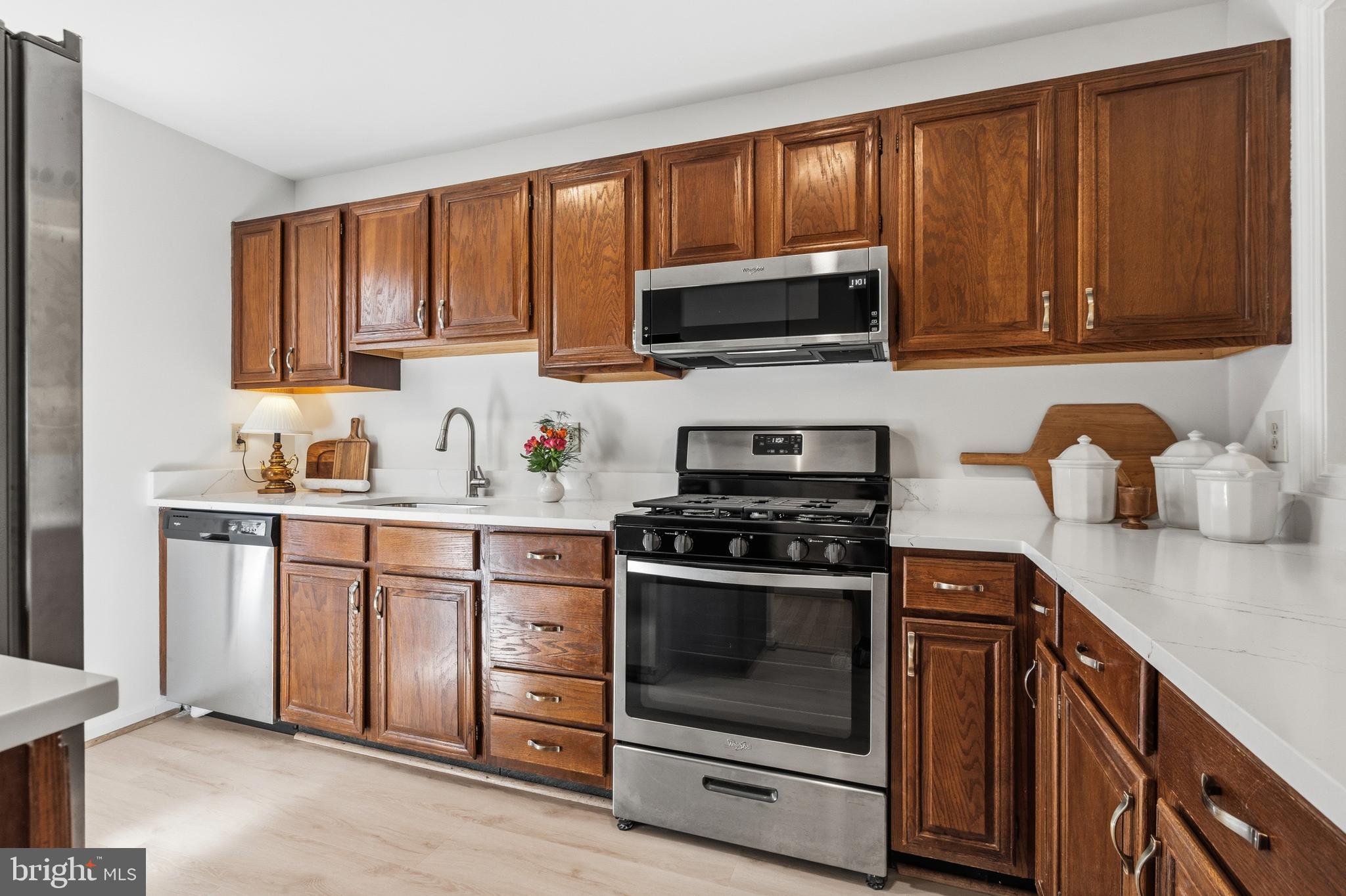 OAKTON TERRACE - Residential