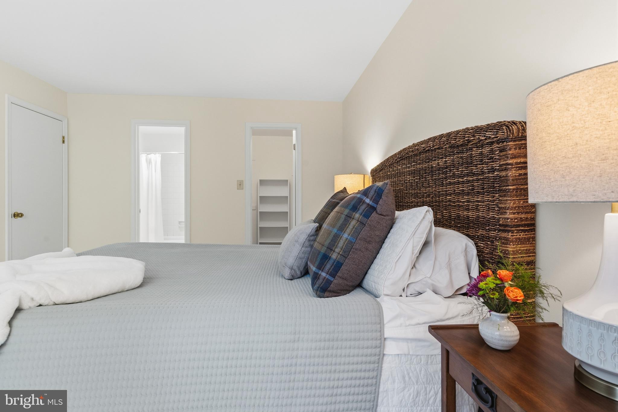 OAKTON TERRACE - Residential