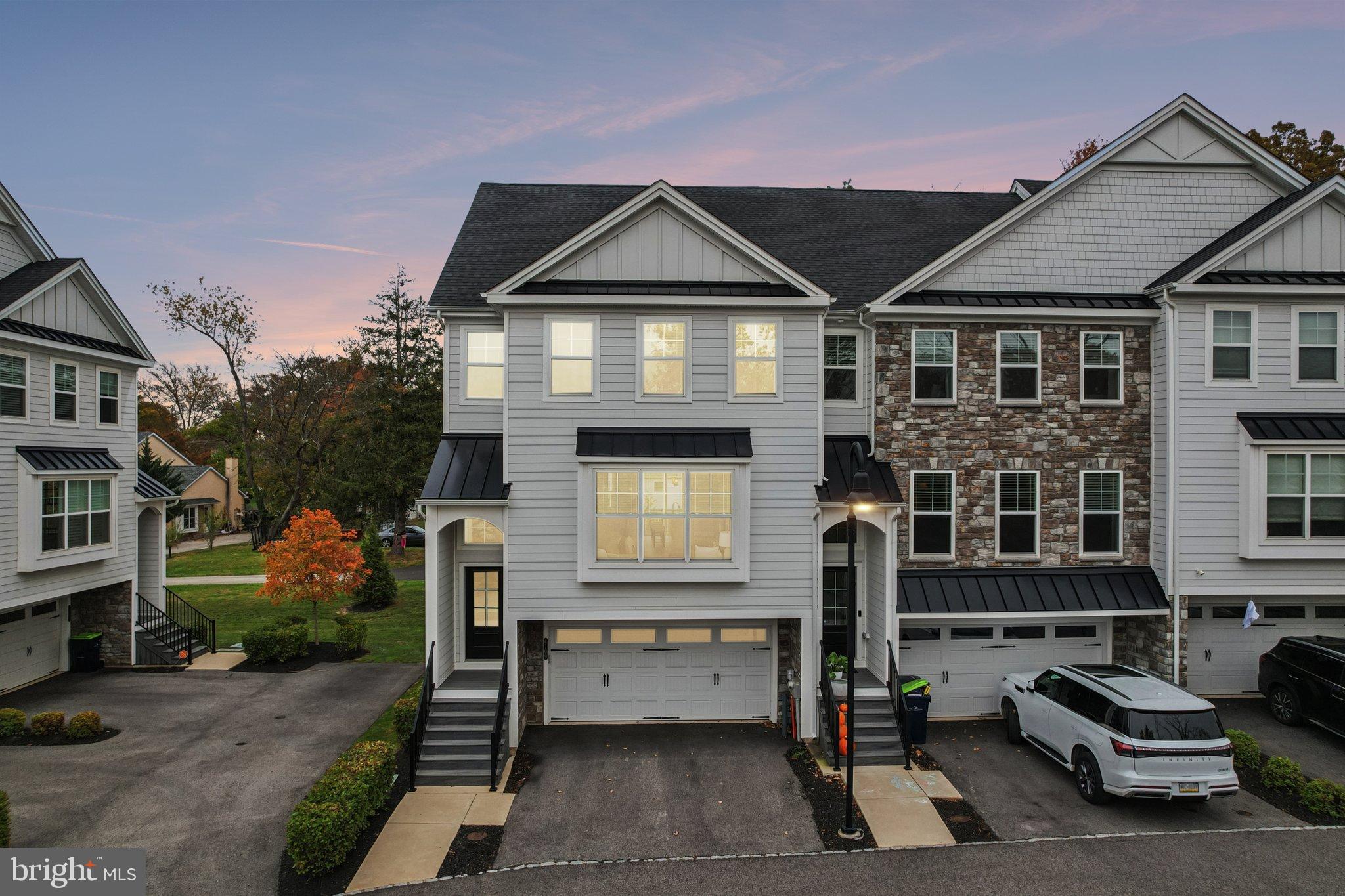 LAFAYETTE HILL - Residential