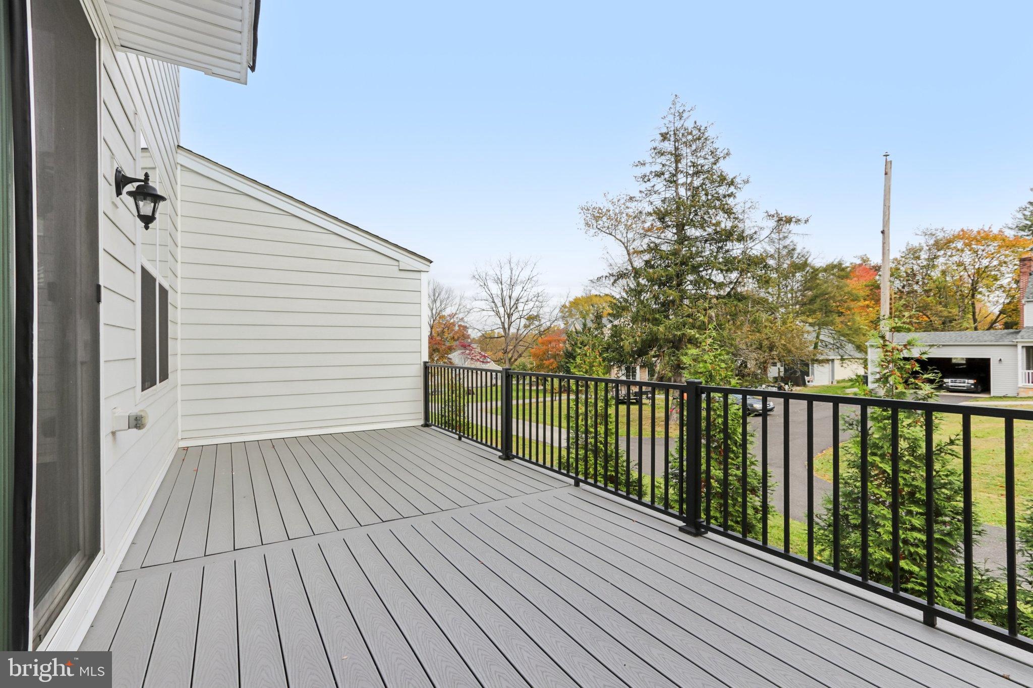 LAFAYETTE HILL - Residential