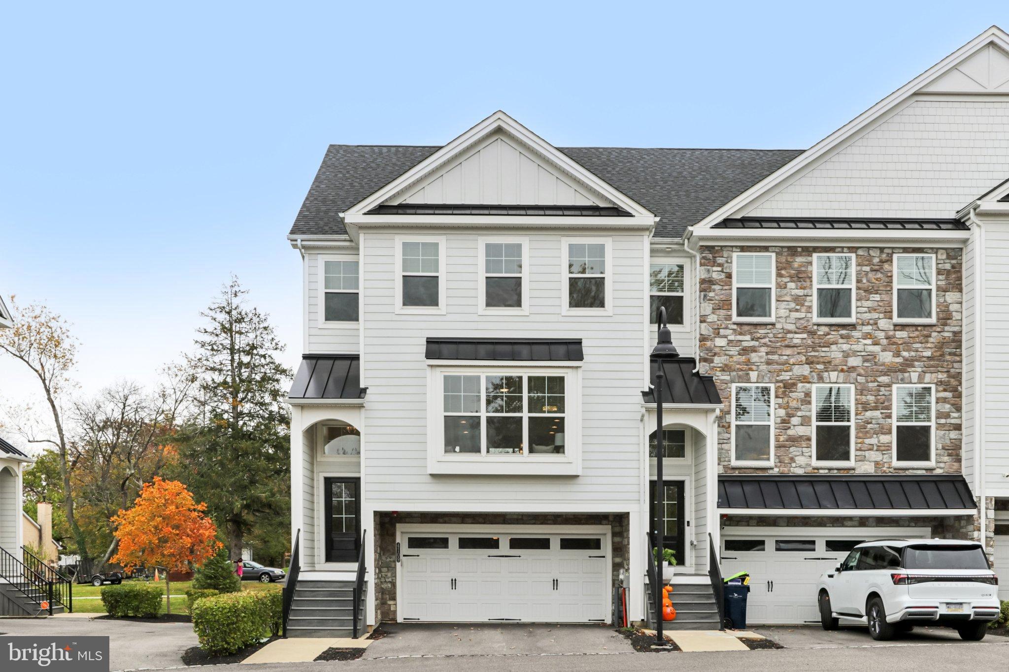 LAFAYETTE HILL - Residential