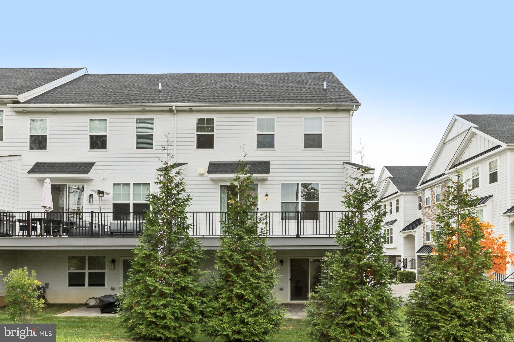 LAFAYETTE HILL - Residential