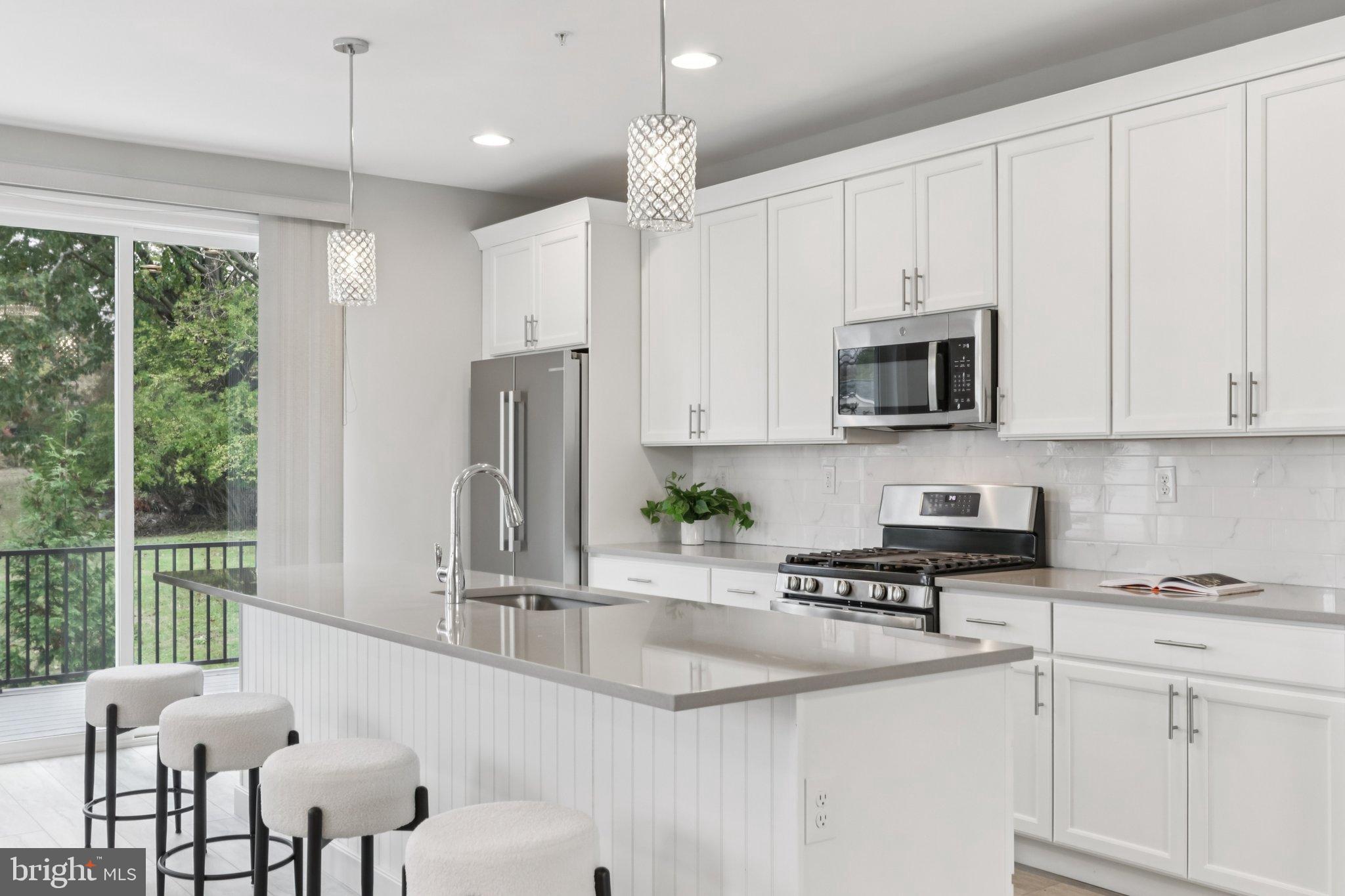 LAFAYETTE HILL - Residential