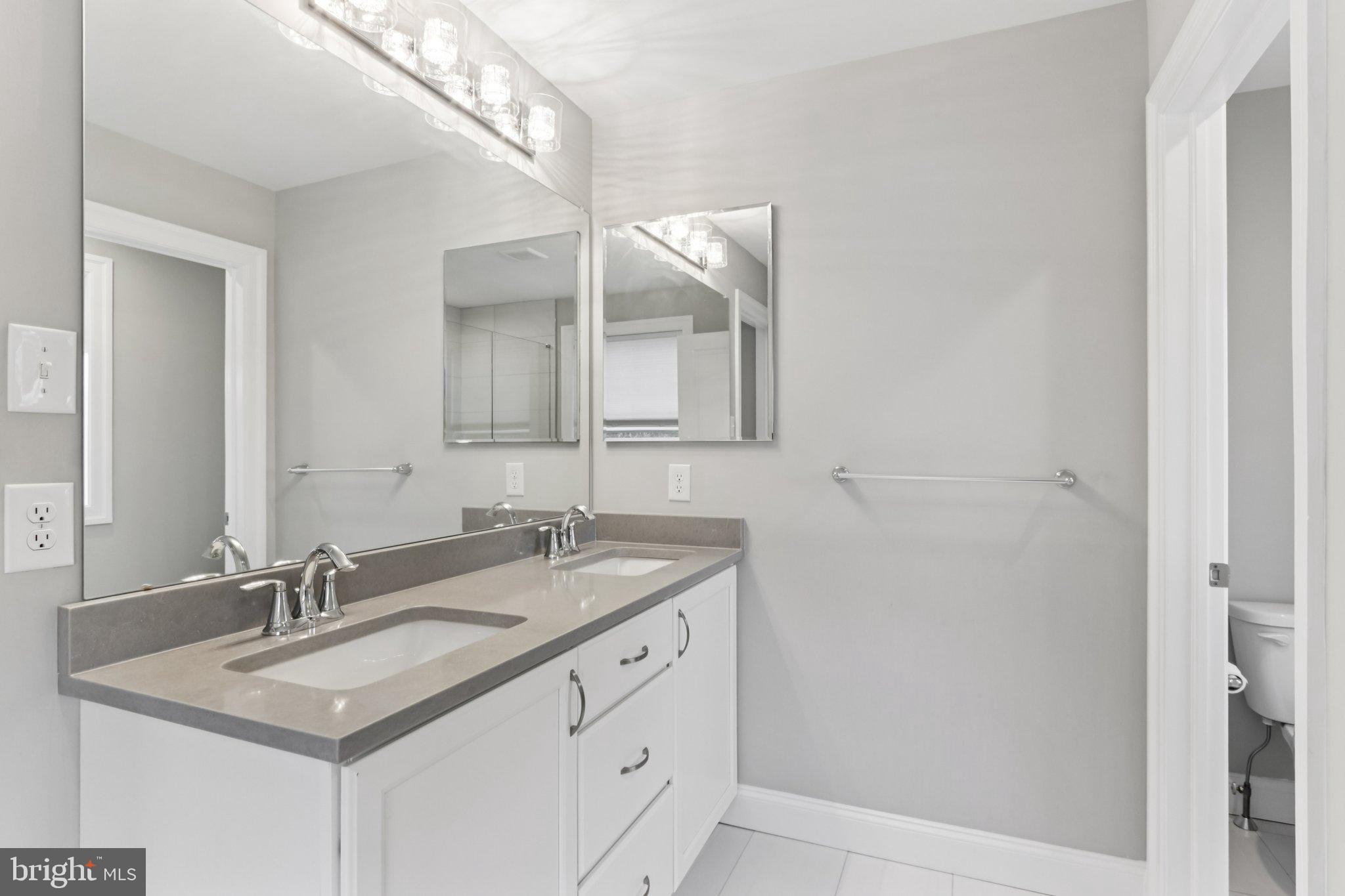 LAFAYETTE HILL - Residential