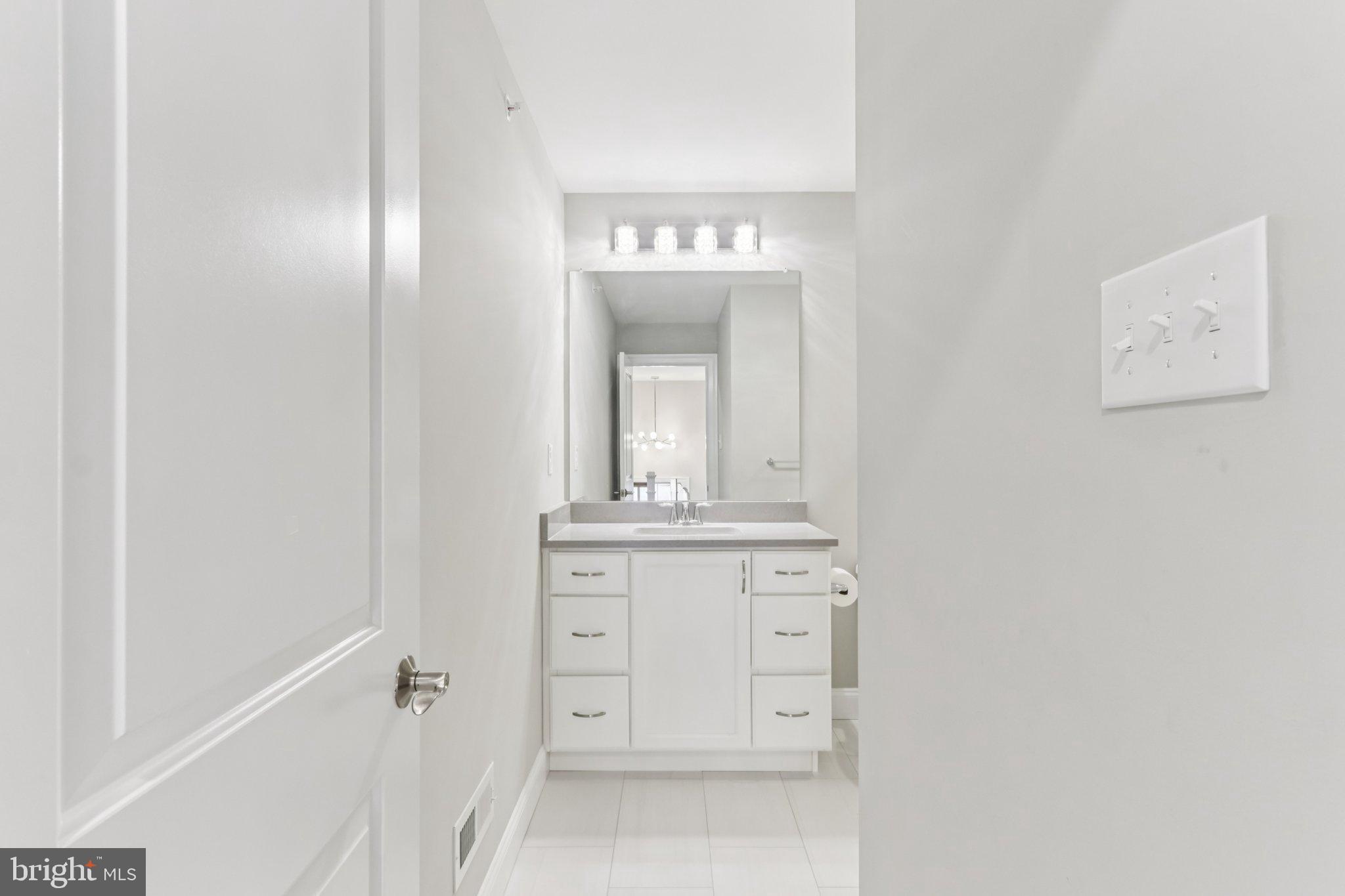 LAFAYETTE HILL - Residential