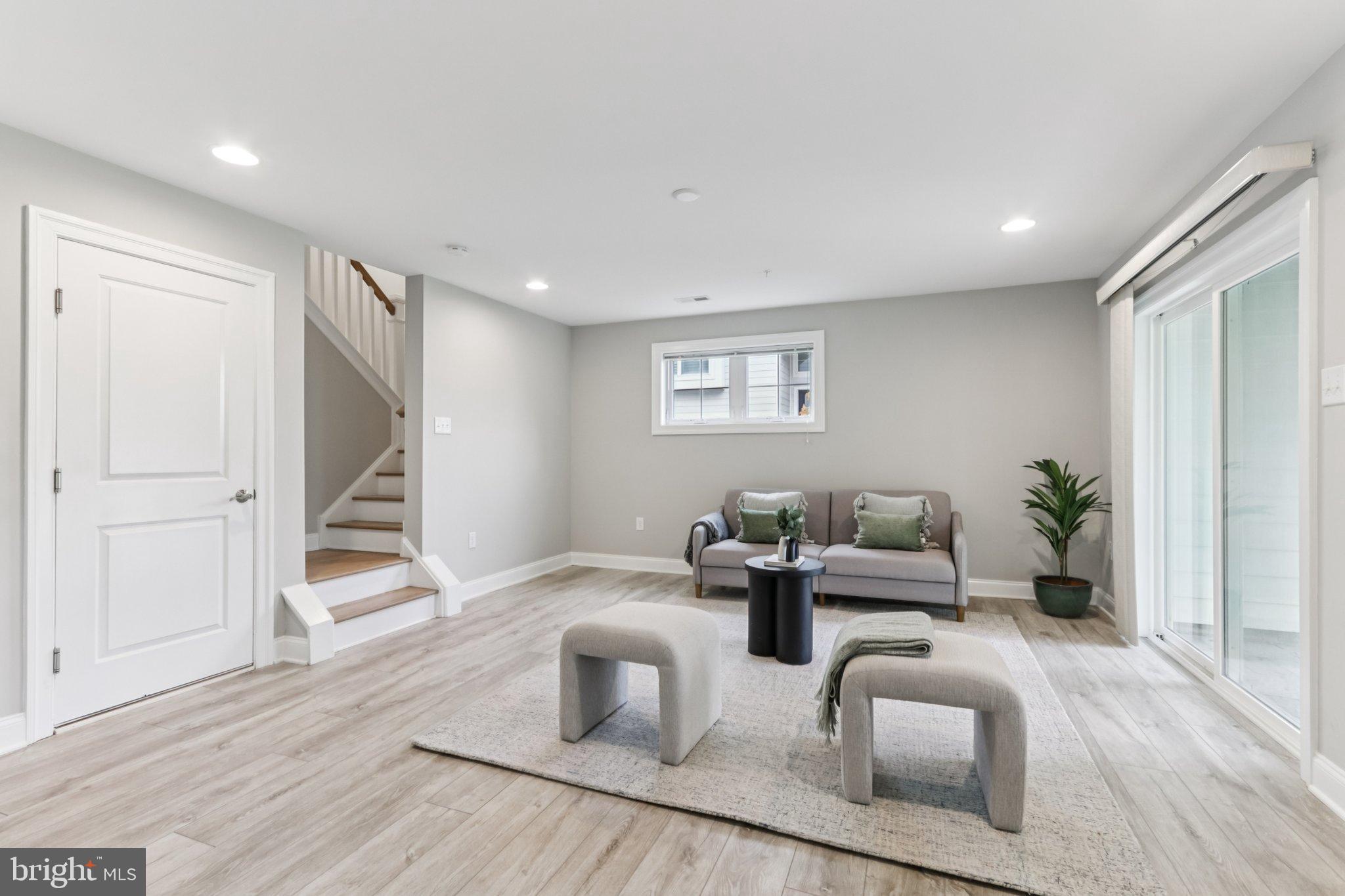 LAFAYETTE HILL - Residential