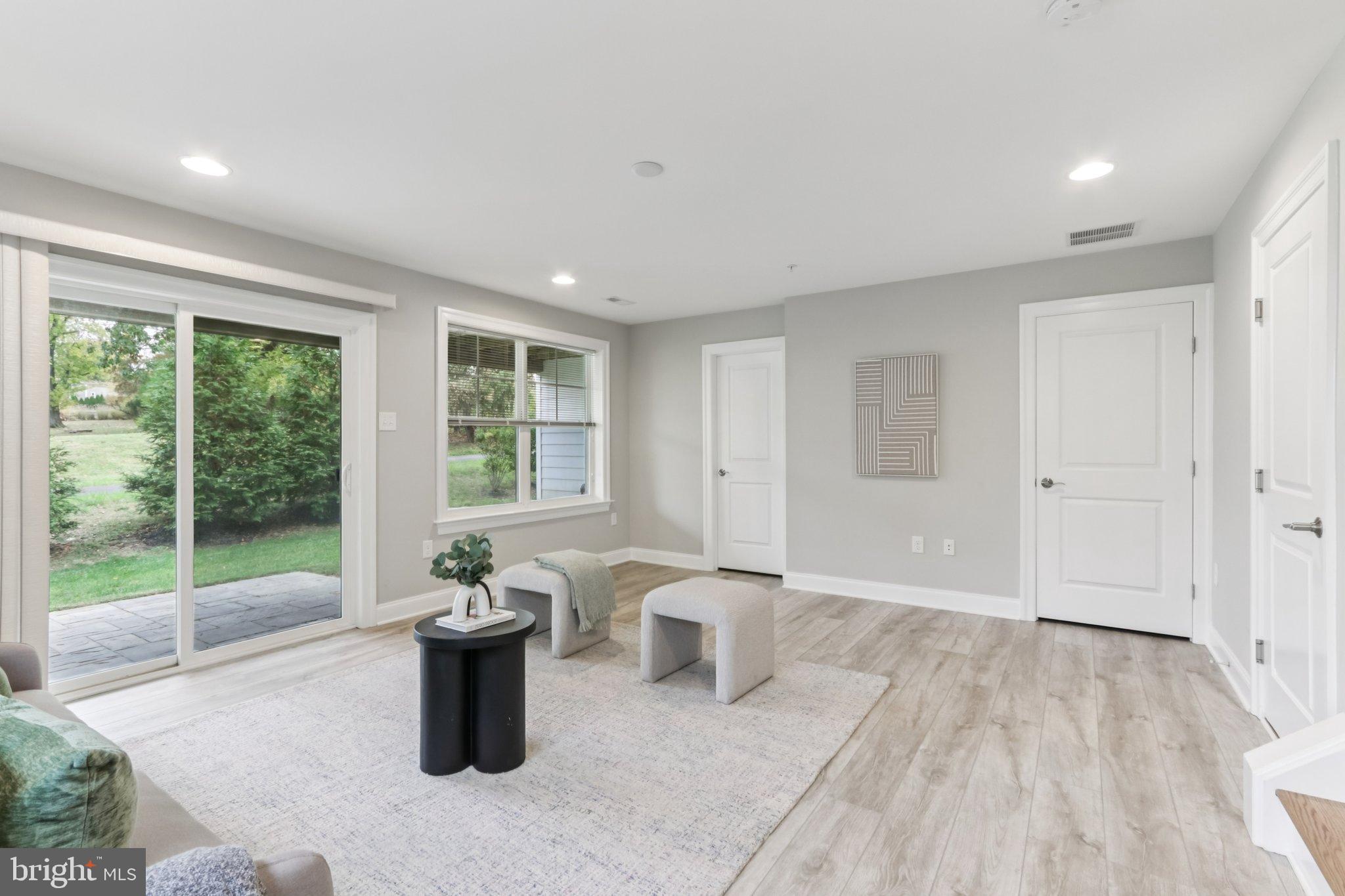 LAFAYETTE HILL - Residential