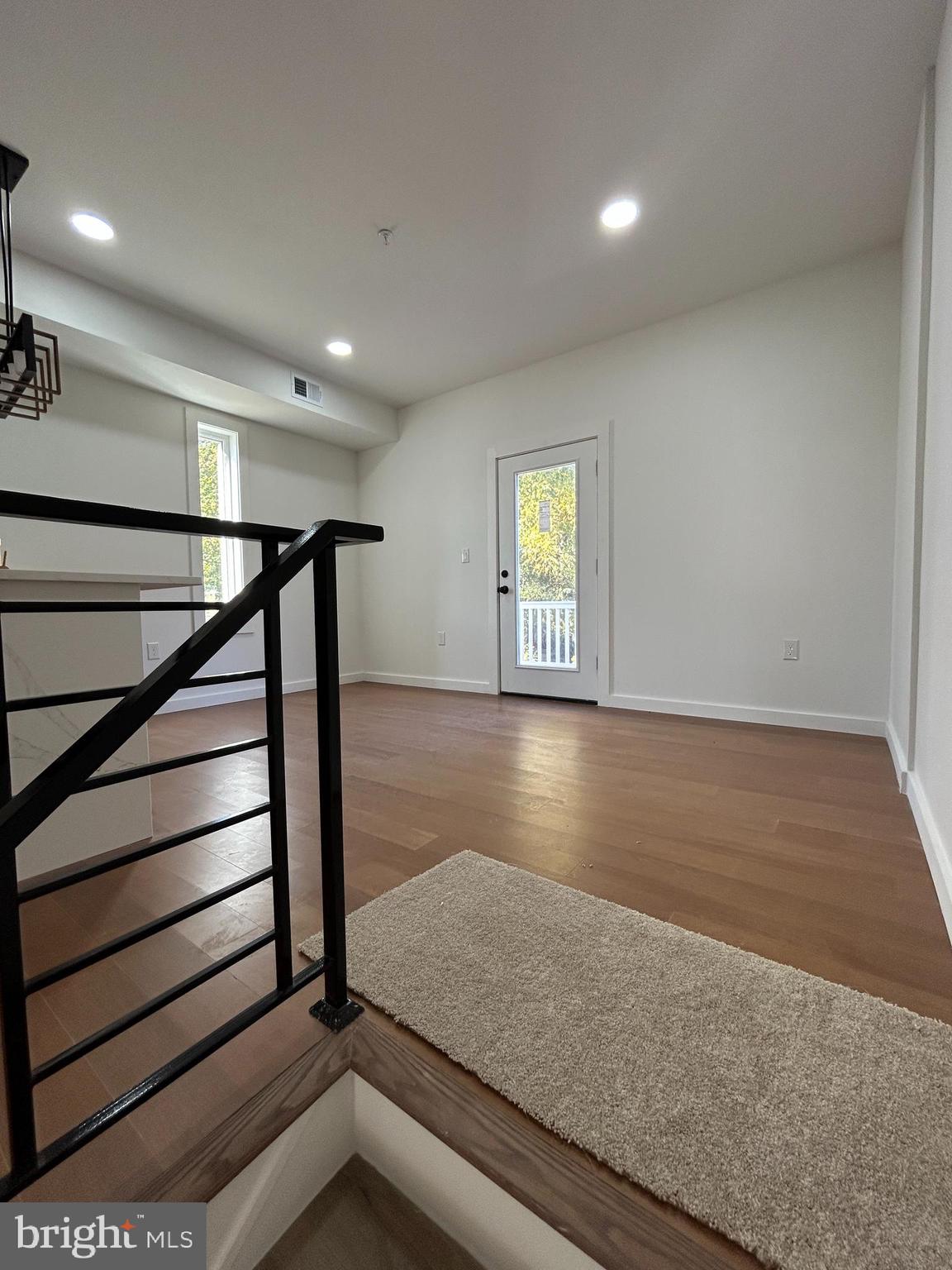 GLENSIDE - Residential Lease