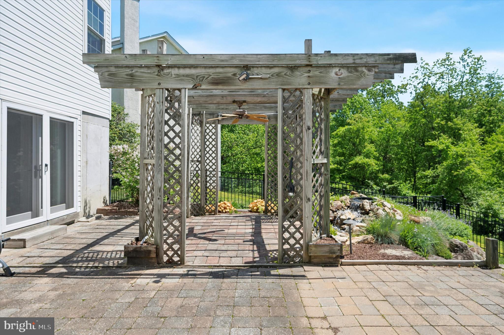 OLD MILL POINTE - Residential