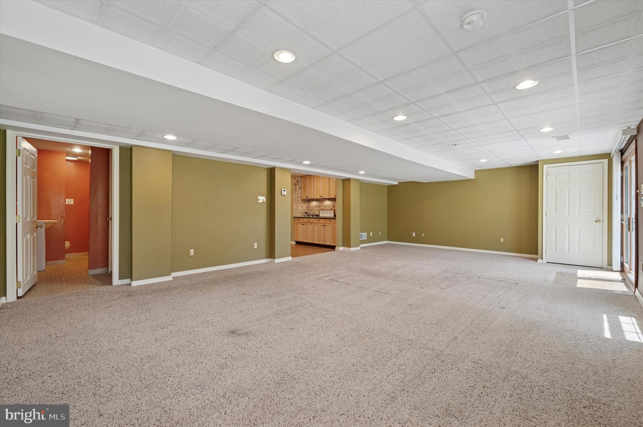 OLD MILL POINTE - Residential