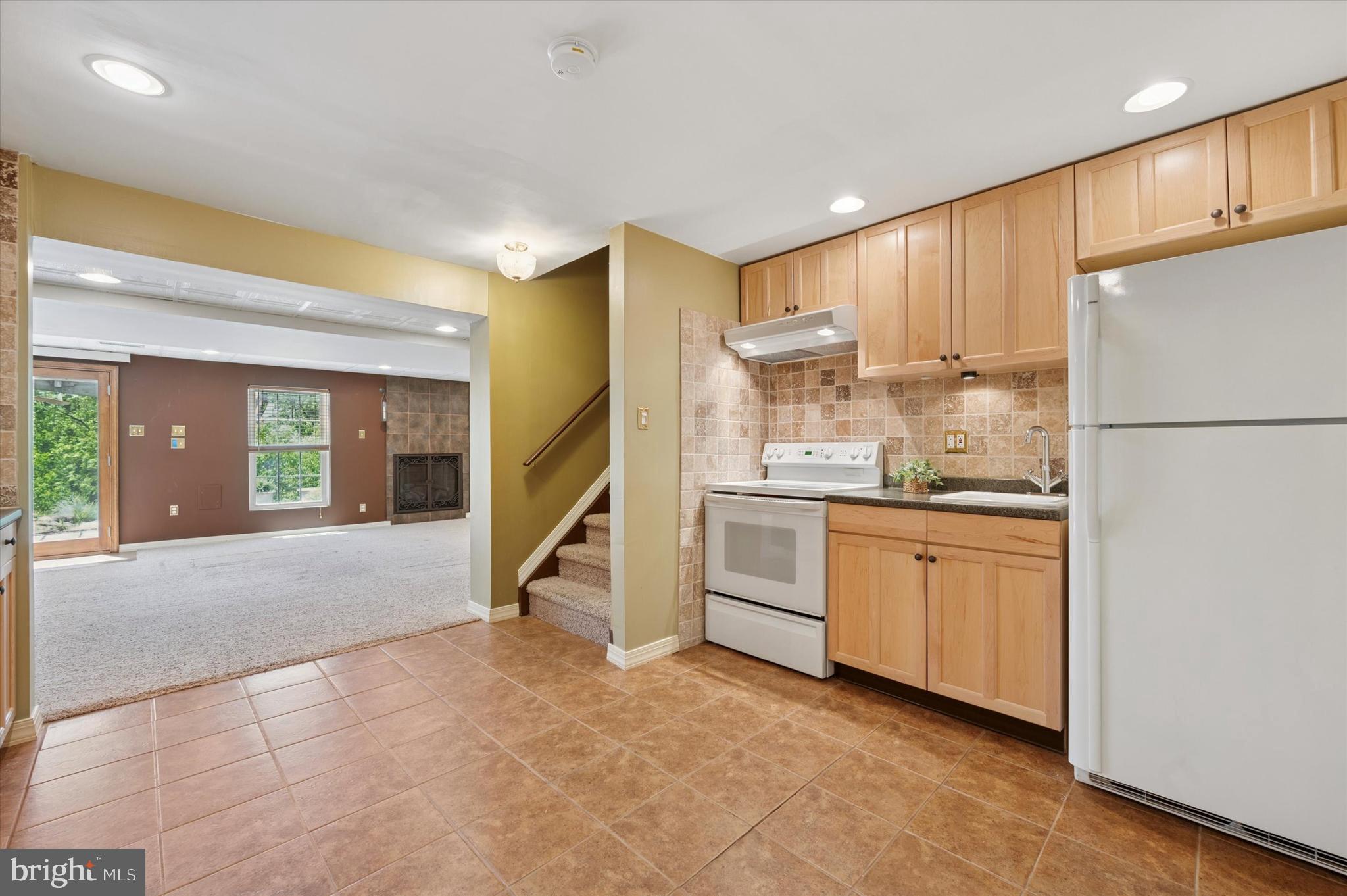 OLD MILL POINTE - Residential