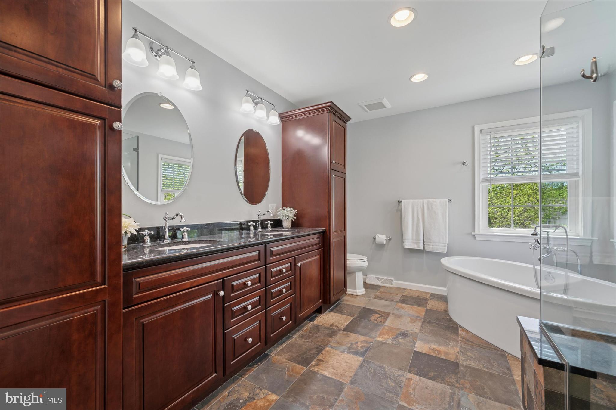 OLD MILL POINTE - Residential