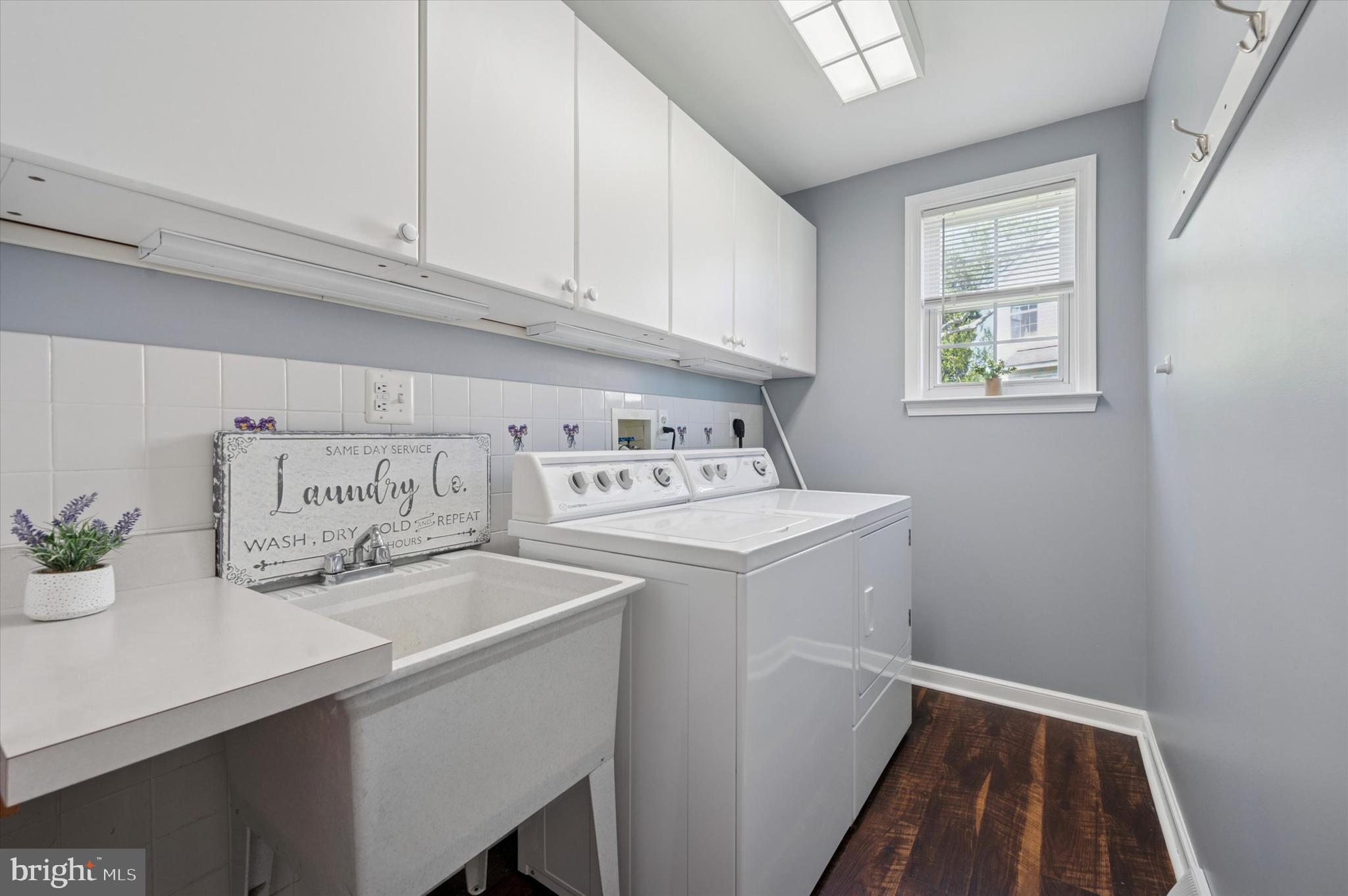 OLD MILL POINTE - Residential