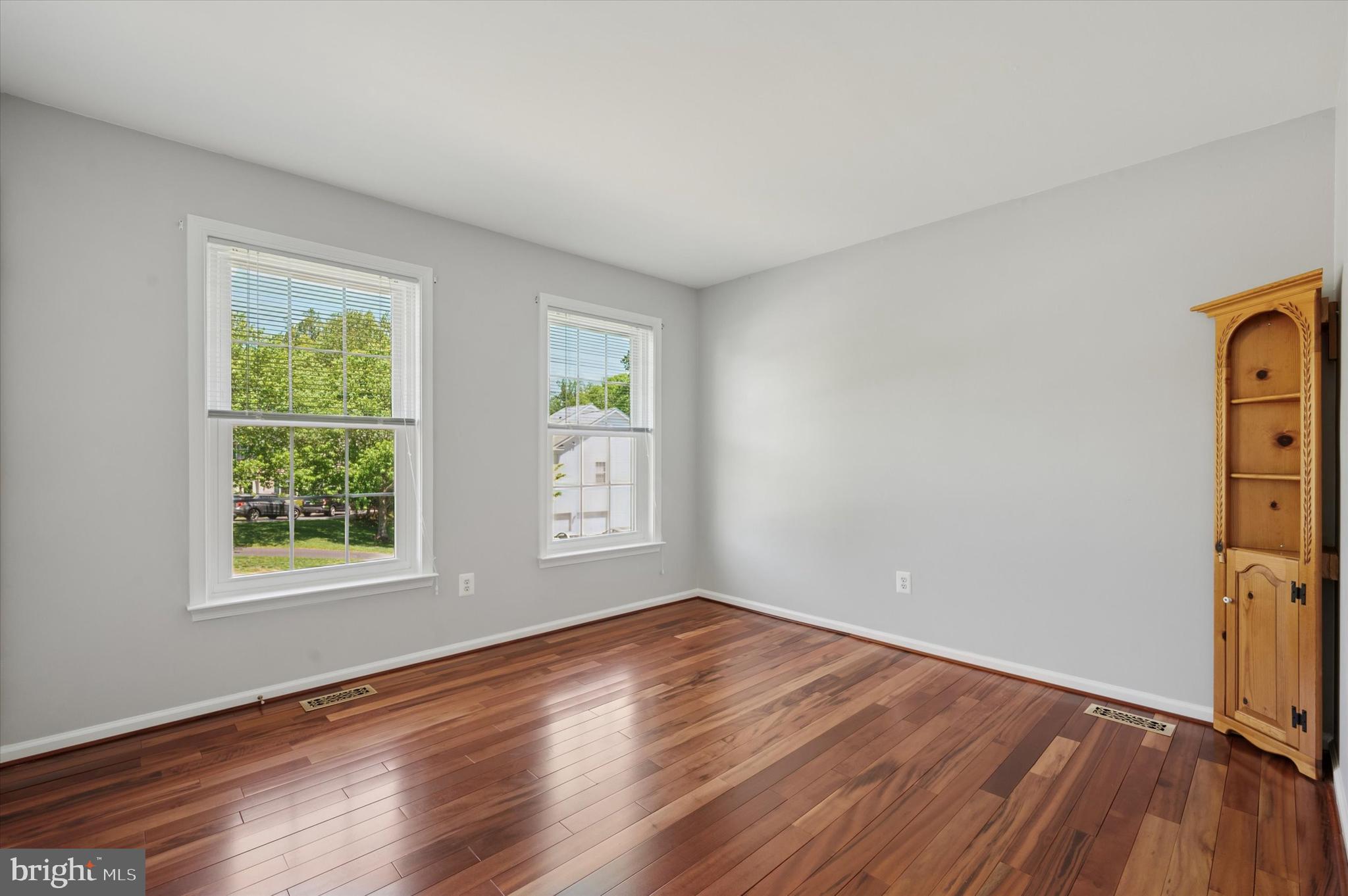 OLD MILL POINTE - Residential