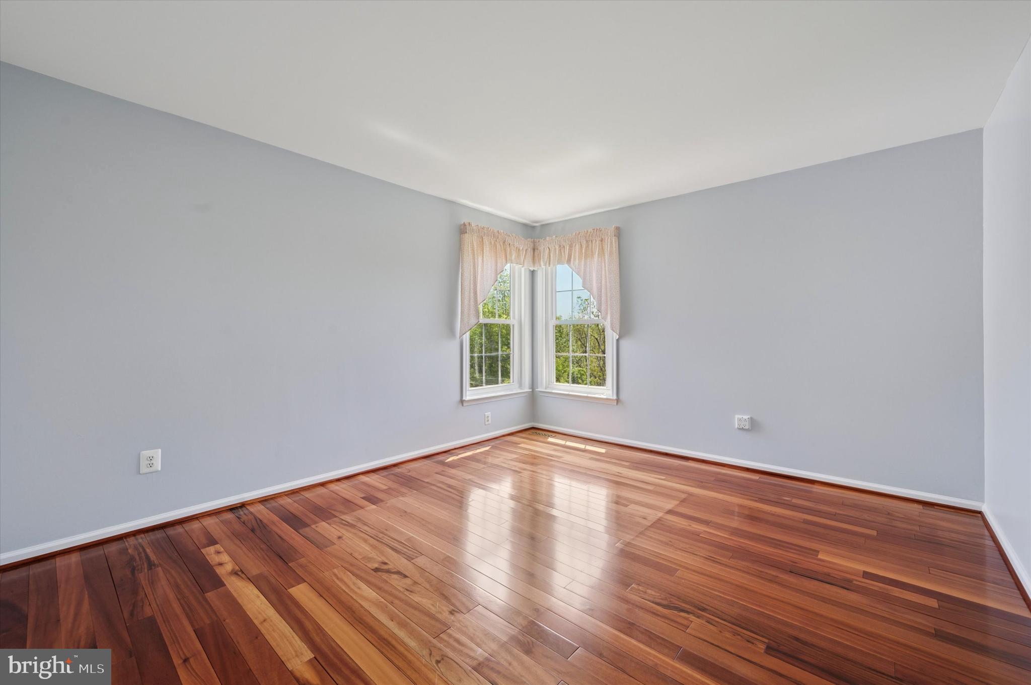 OLD MILL POINTE - Residential