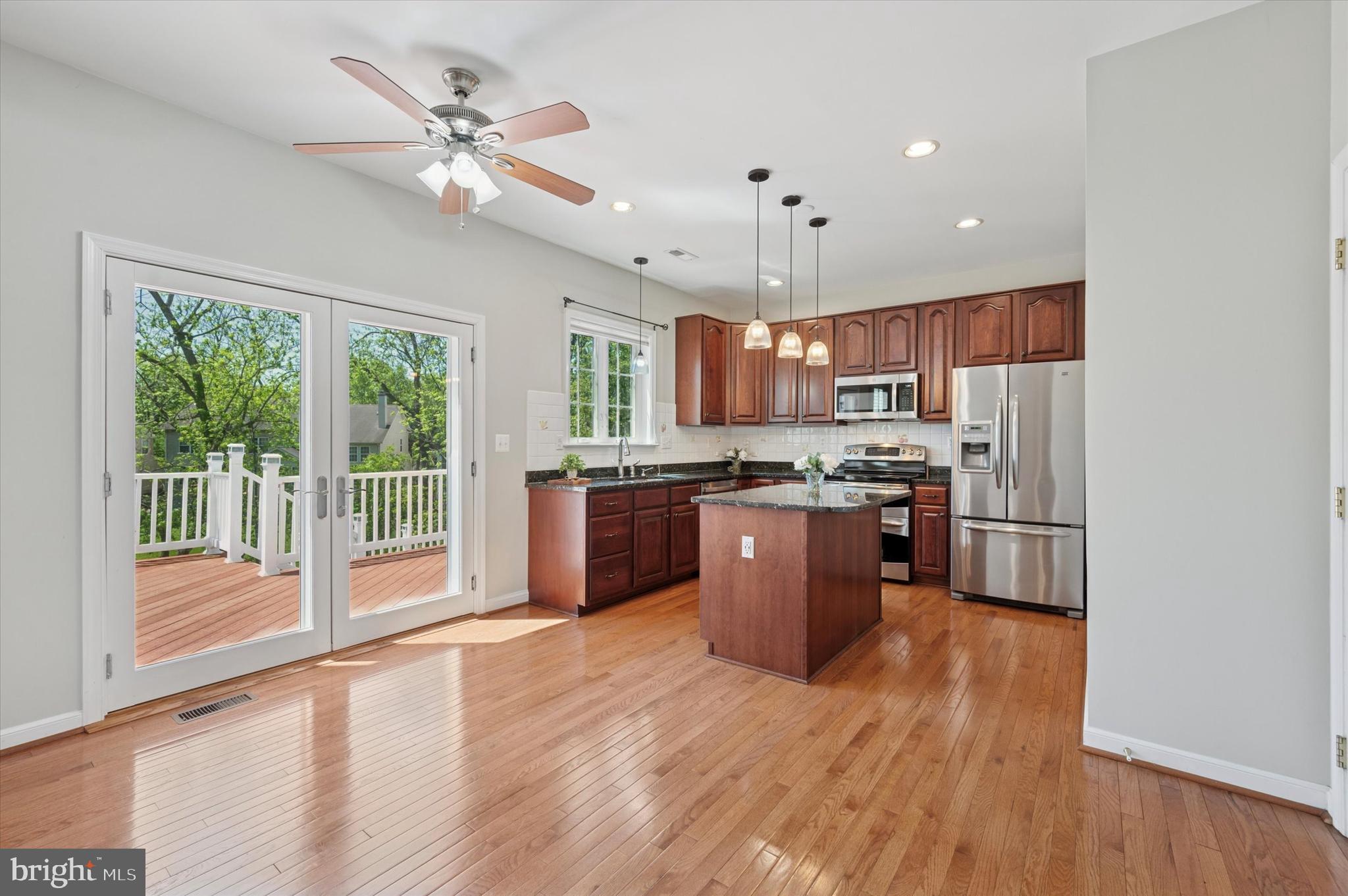 OLD MILL POINTE - Residential