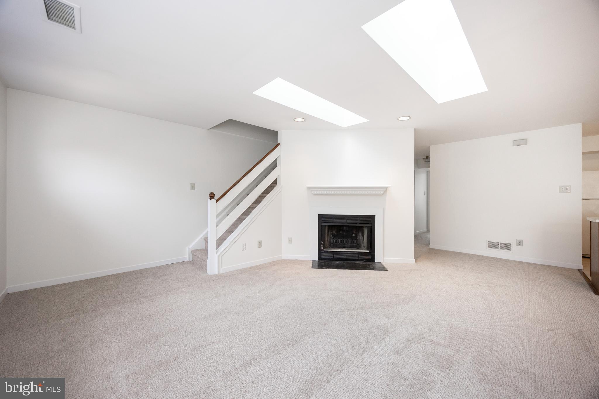 THE CROSSINGS AT EXT - Residential Lease