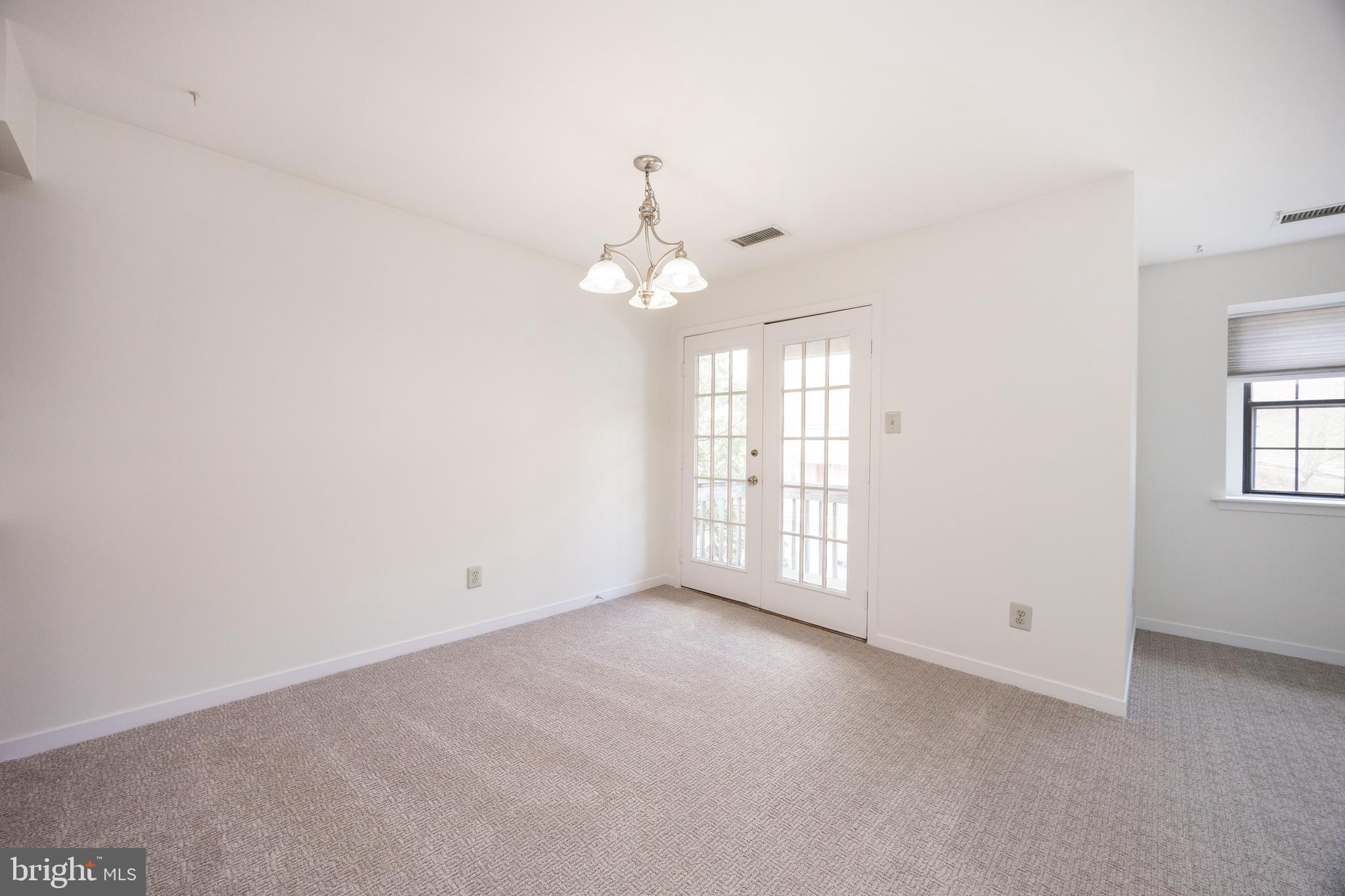 THE CROSSINGS AT EXT - Residential Lease