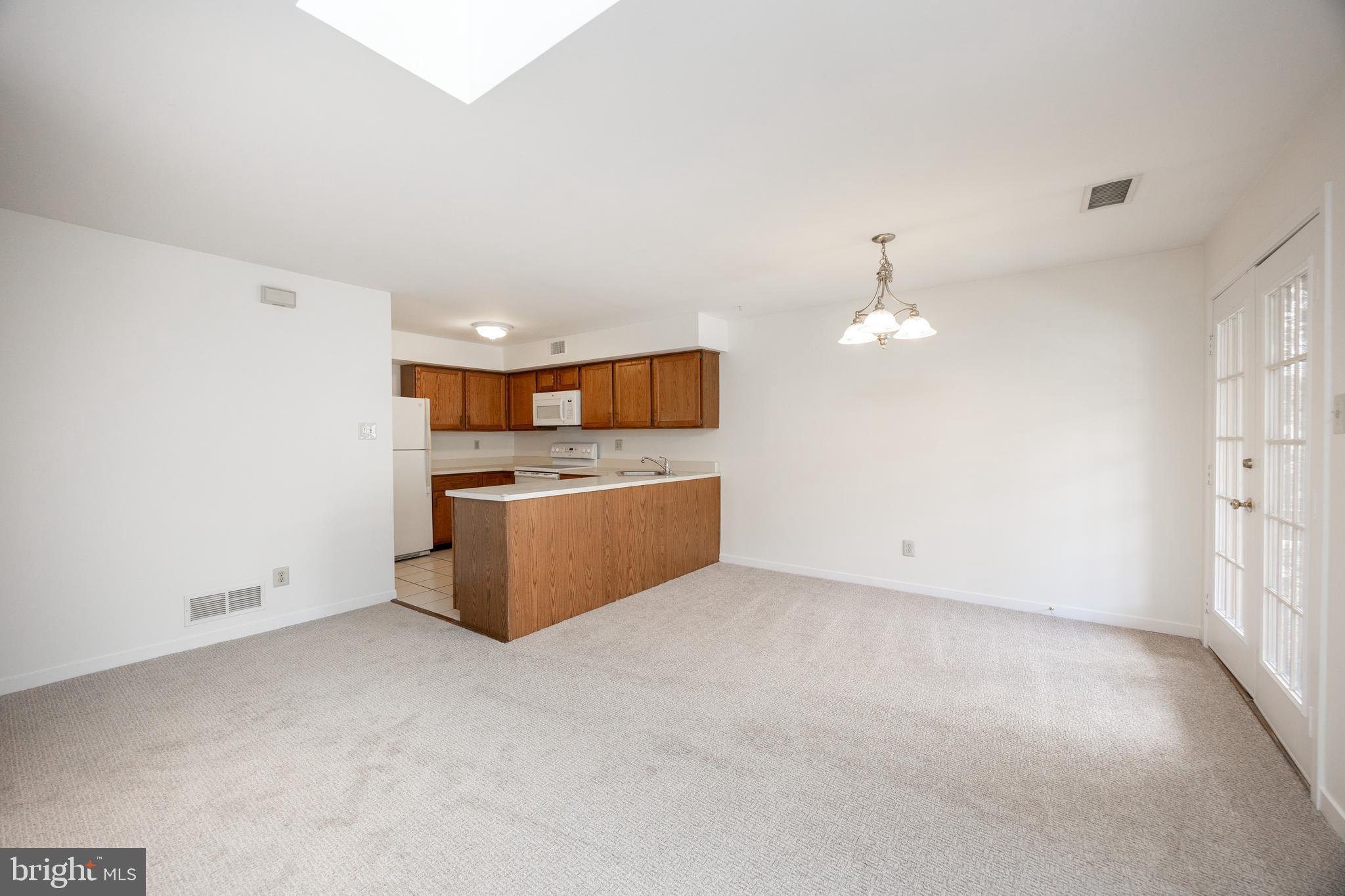 THE CROSSINGS AT EXT - Residential Lease