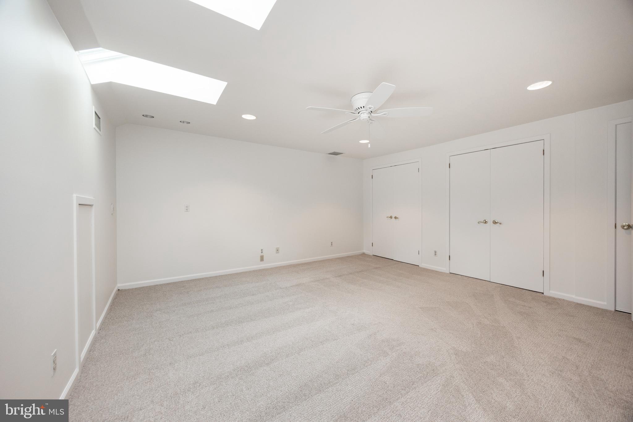 THE CROSSINGS AT EXT - Residential Lease