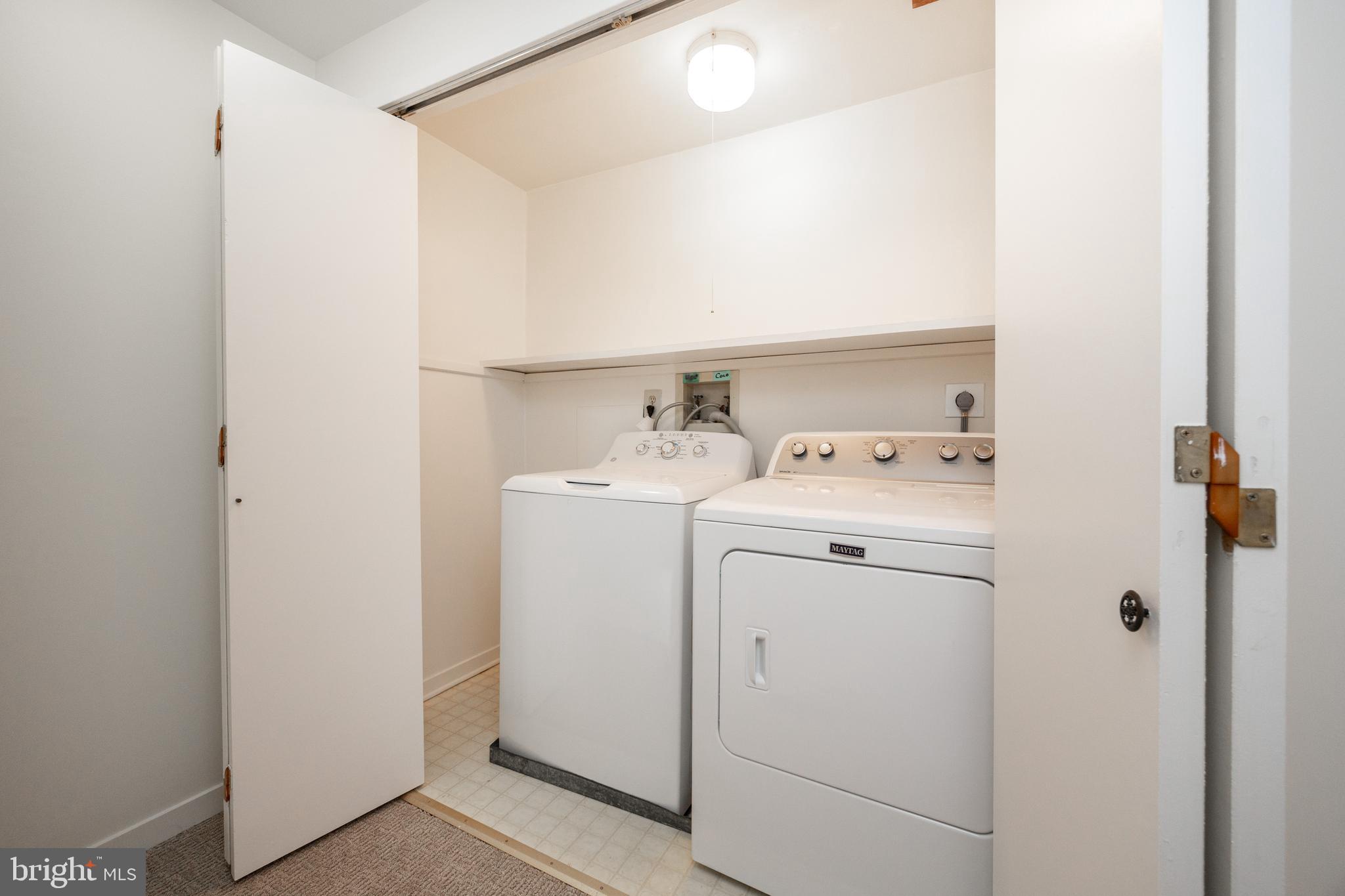 THE CROSSINGS AT EXT - Residential Lease