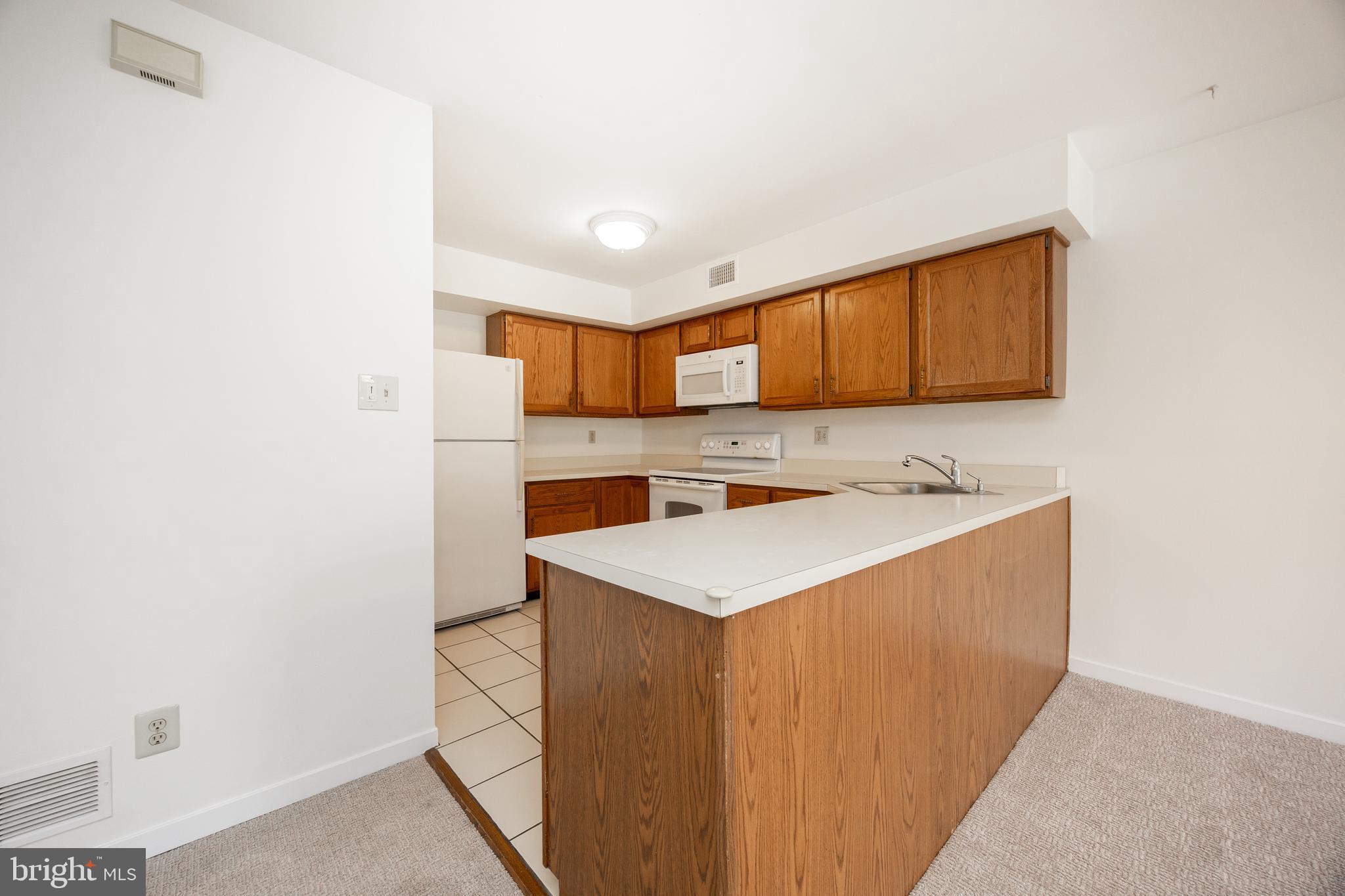 THE CROSSINGS AT EXT - Residential Lease