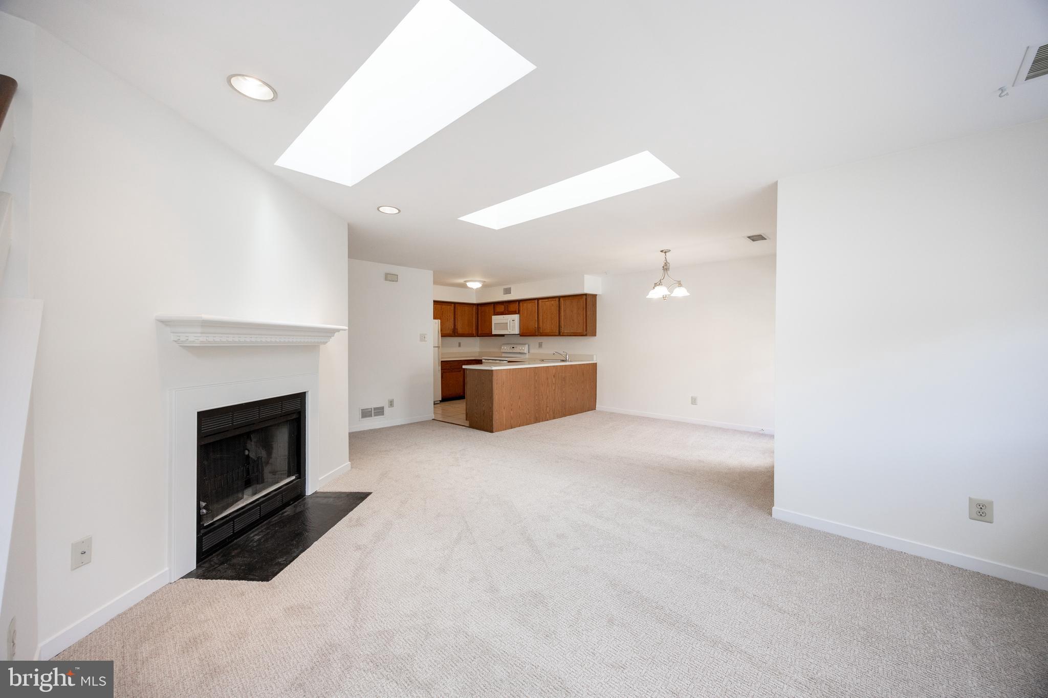 THE CROSSINGS AT EXT - Residential Lease