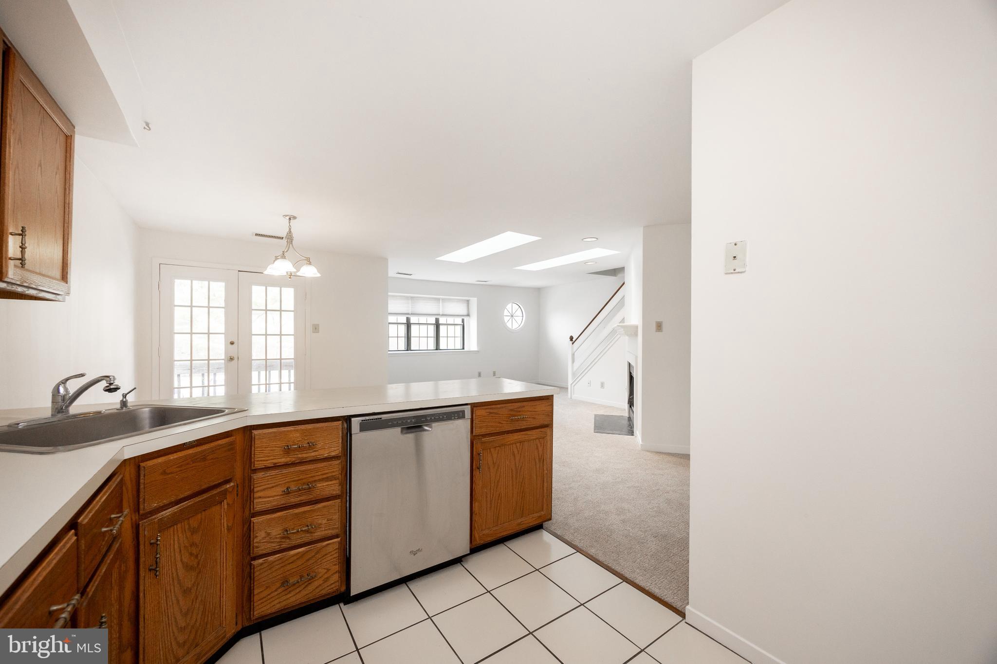 THE CROSSINGS AT EXT - Residential Lease