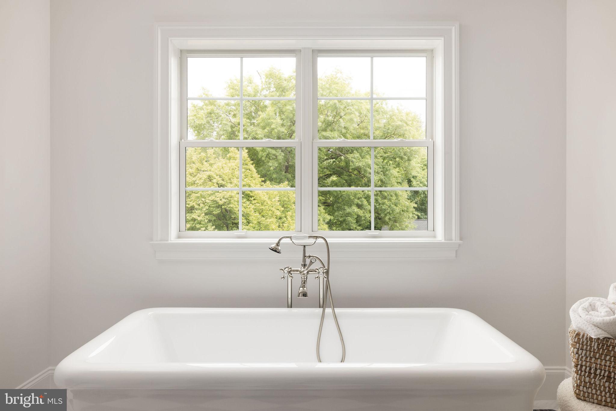 ROCK CREEK KNOLLS - Residential