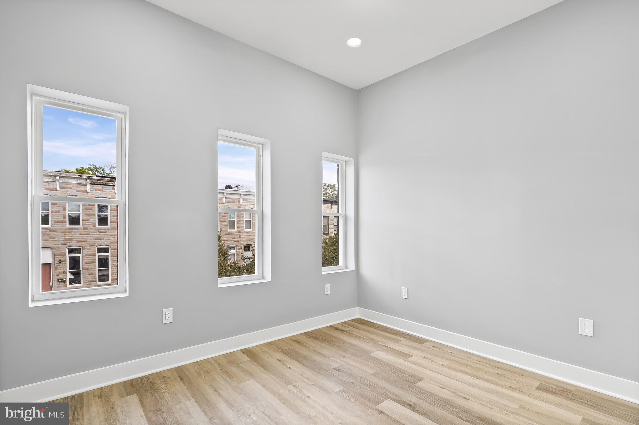 BROADWAY EAST - Residential