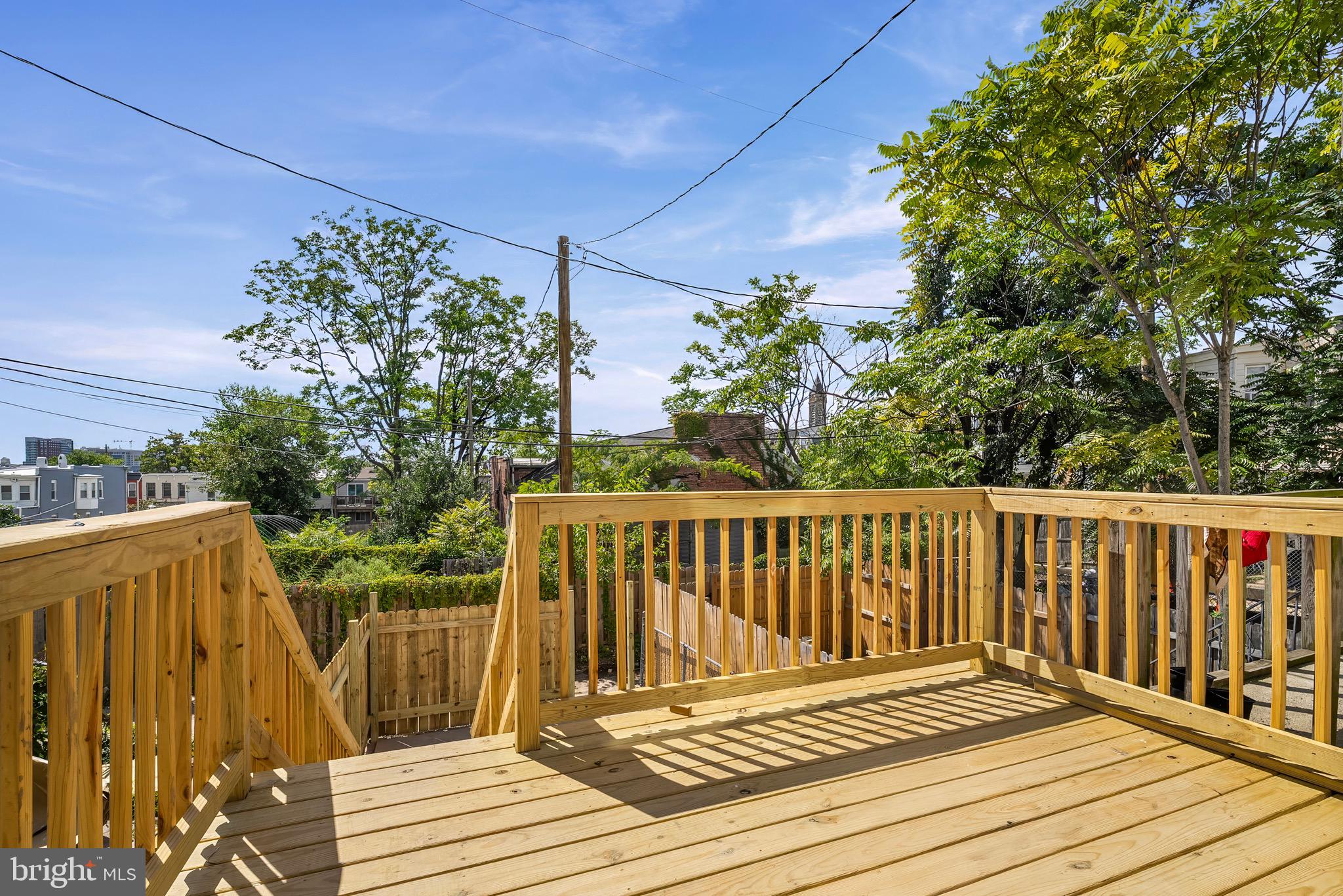 BROADWAY EAST - Residential
