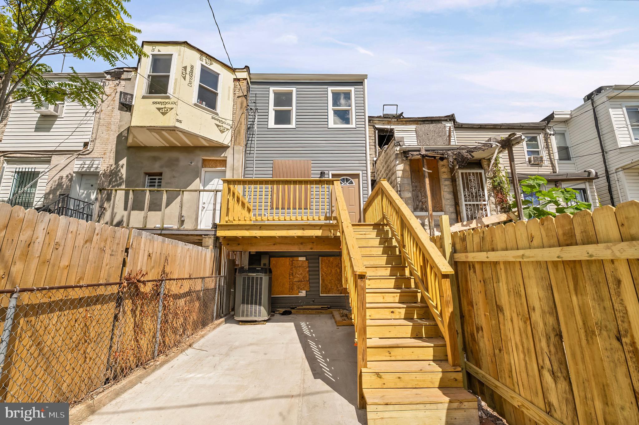 BROADWAY EAST - Residential