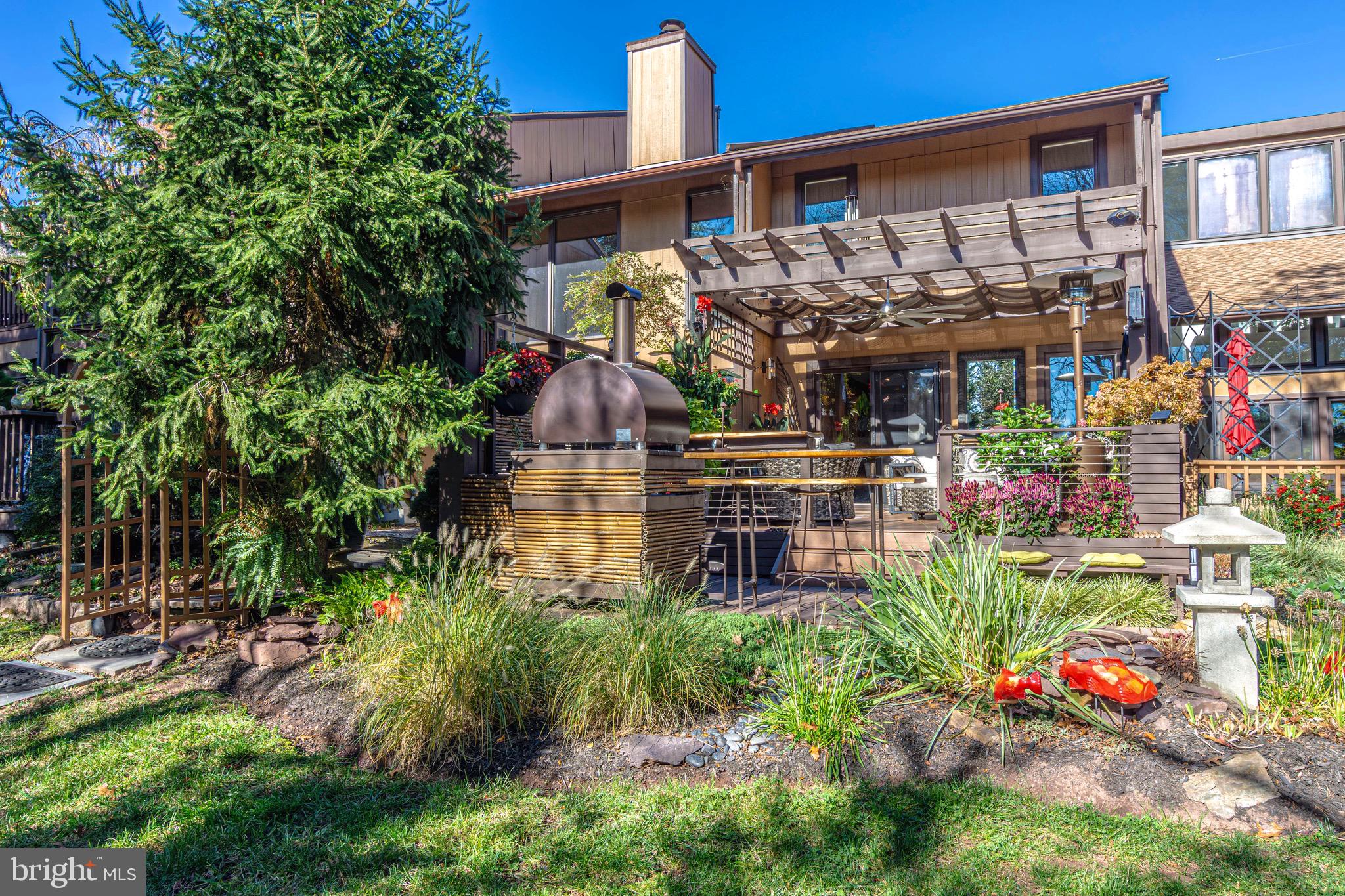 VILLAGE II - Residential