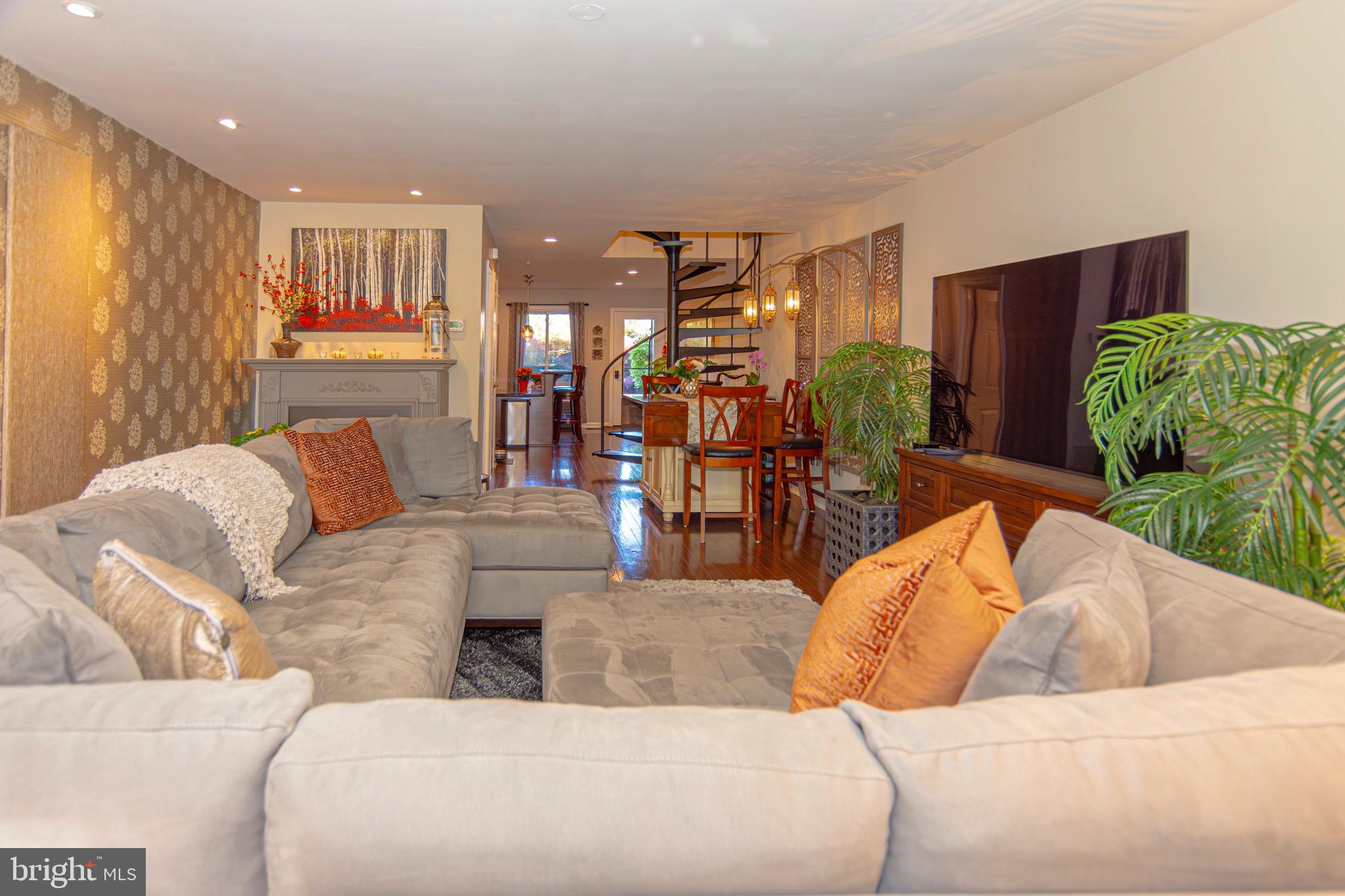 VILLAGE II - Residential