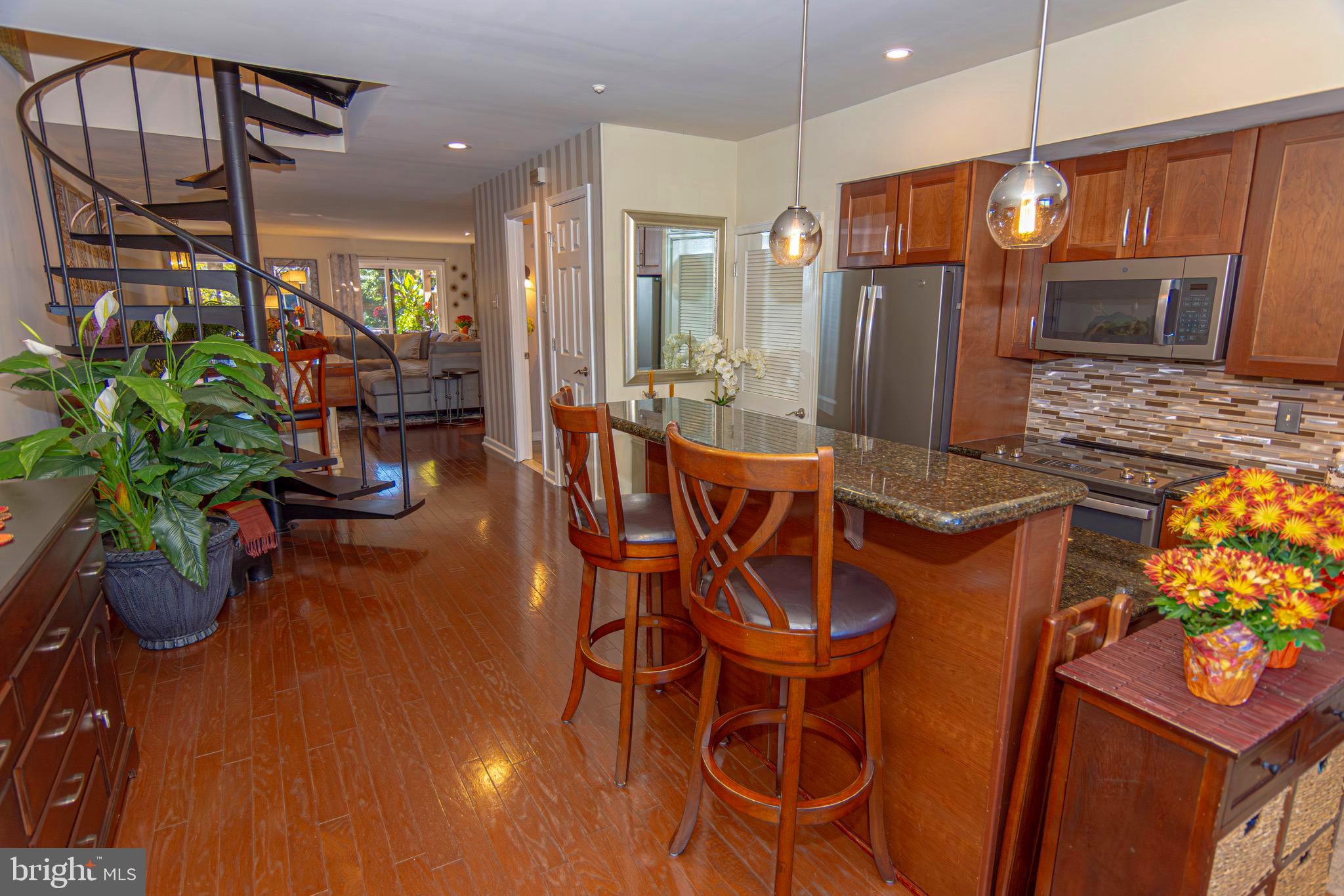 VILLAGE II - Residential