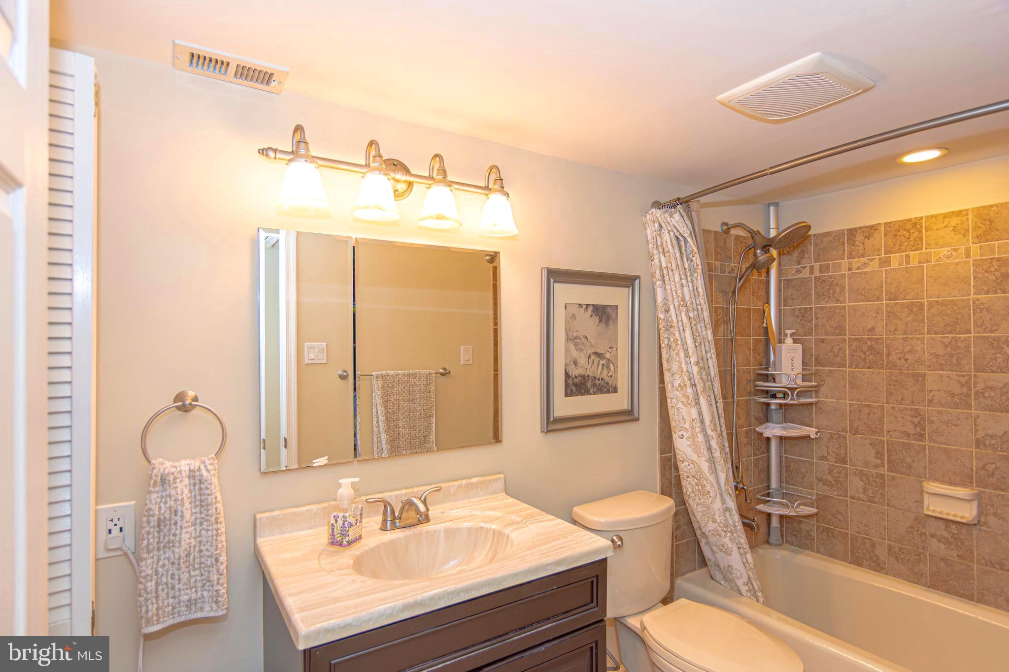 VILLAGE II - Residential