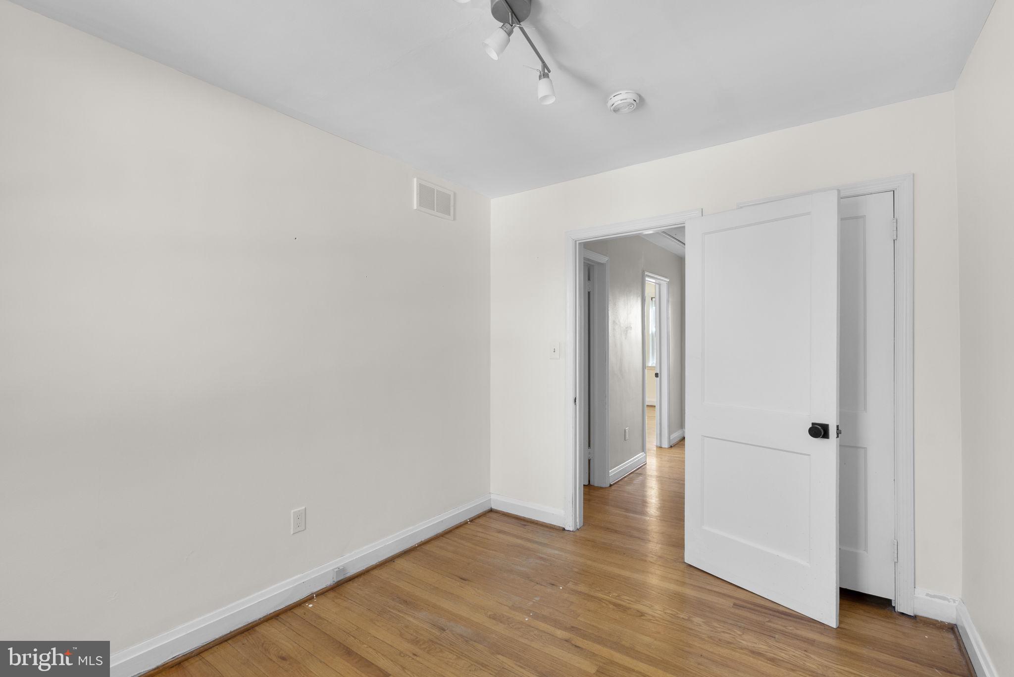 LOCH RAVEN MANOR - Residential