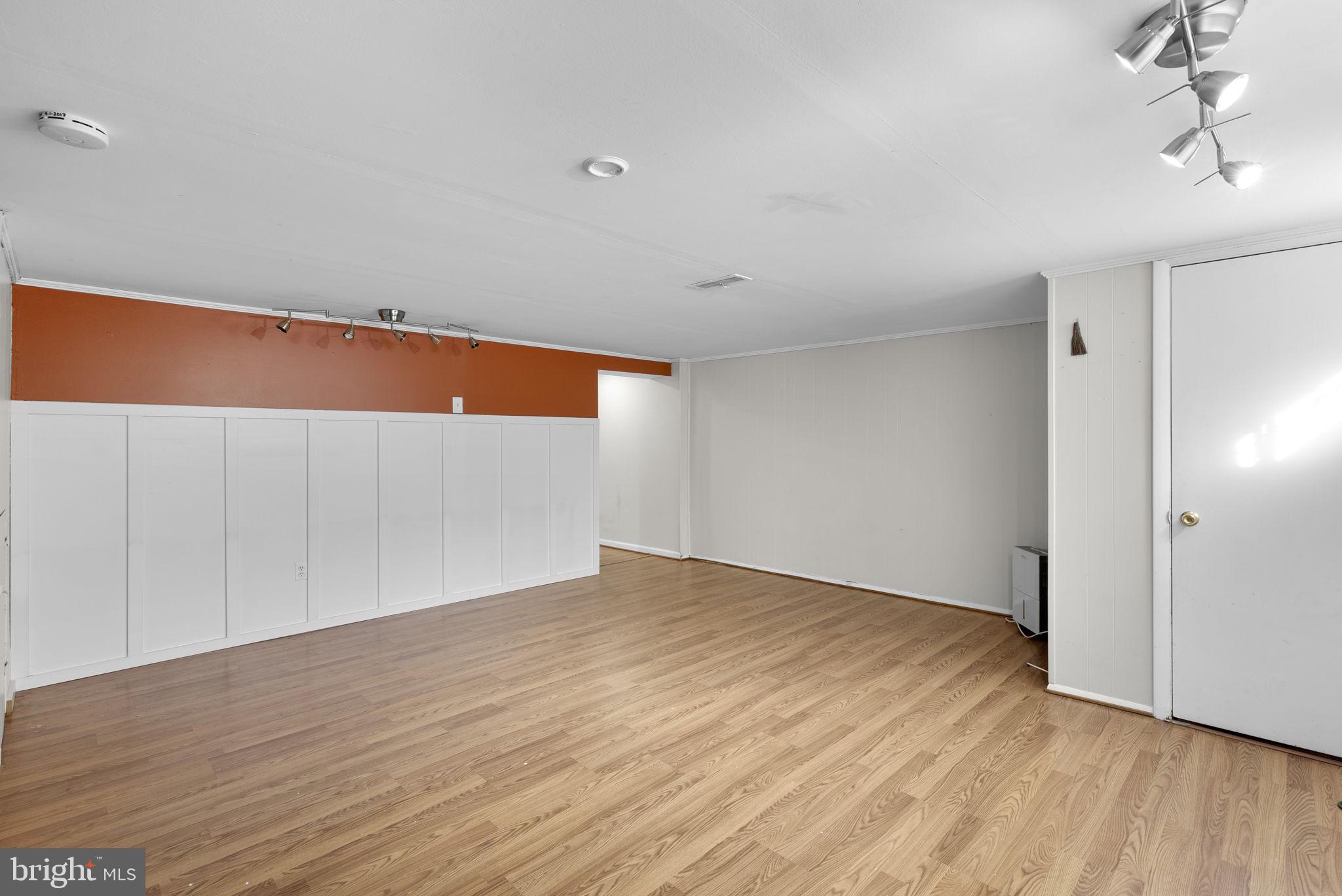 LOCH RAVEN MANOR - Residential