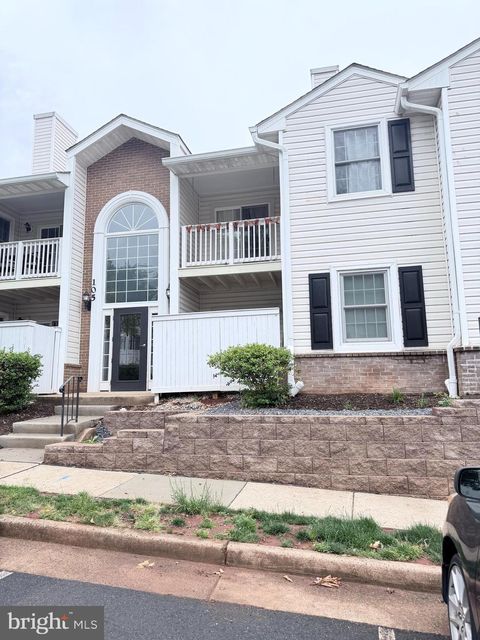 Condo For Sale - 105 Westwick Court #8<br/> STERLING, VA 20165