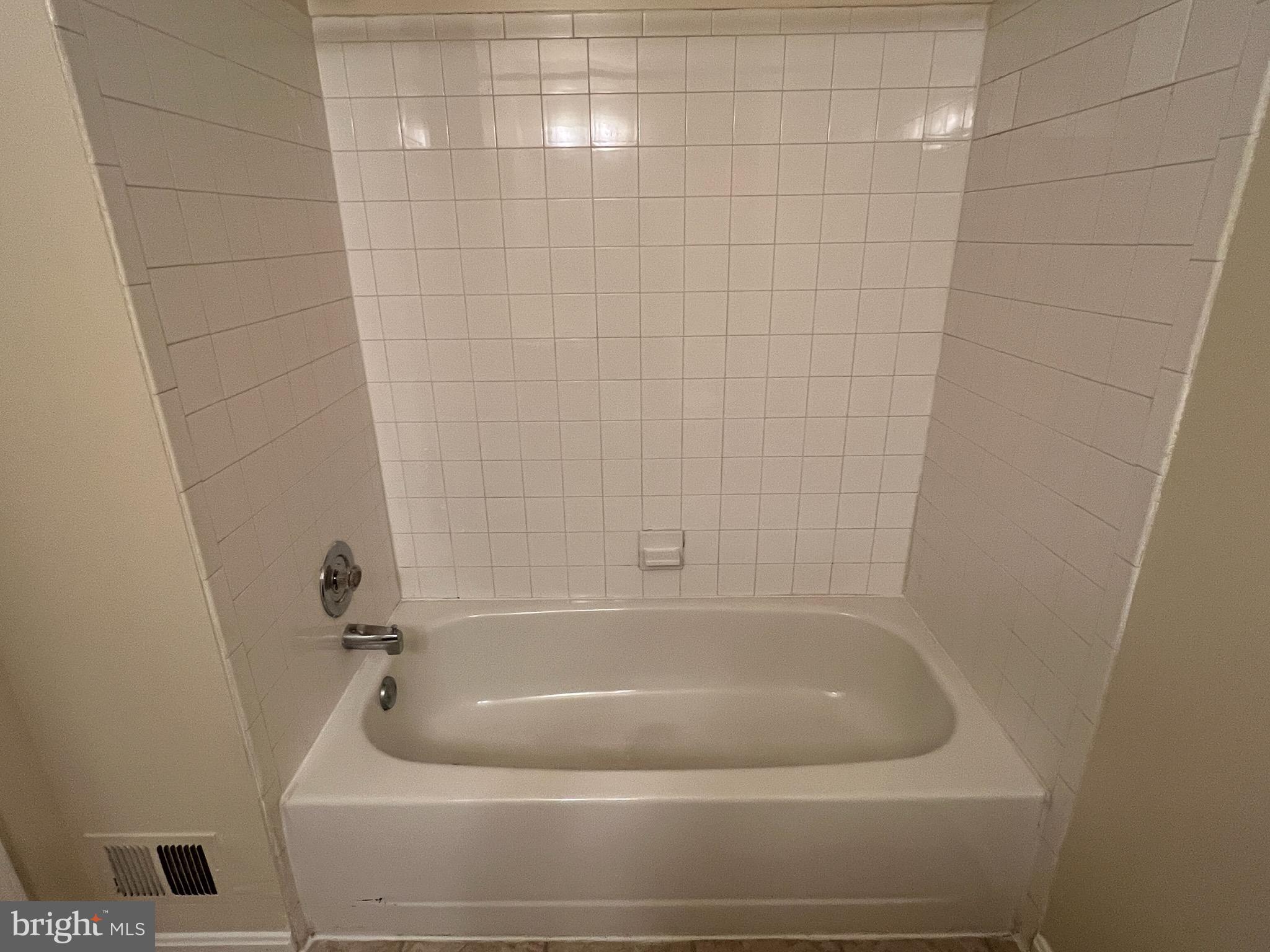 GUNNERS VIEW - Residential Lease