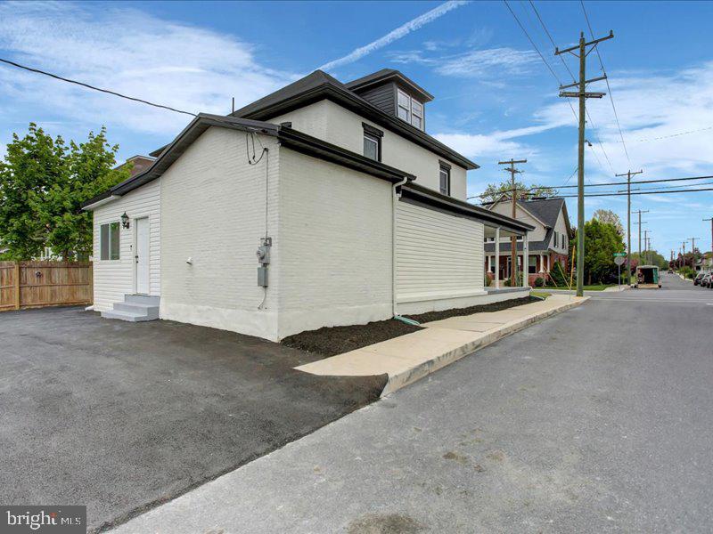 200 N N ALLISON STREET