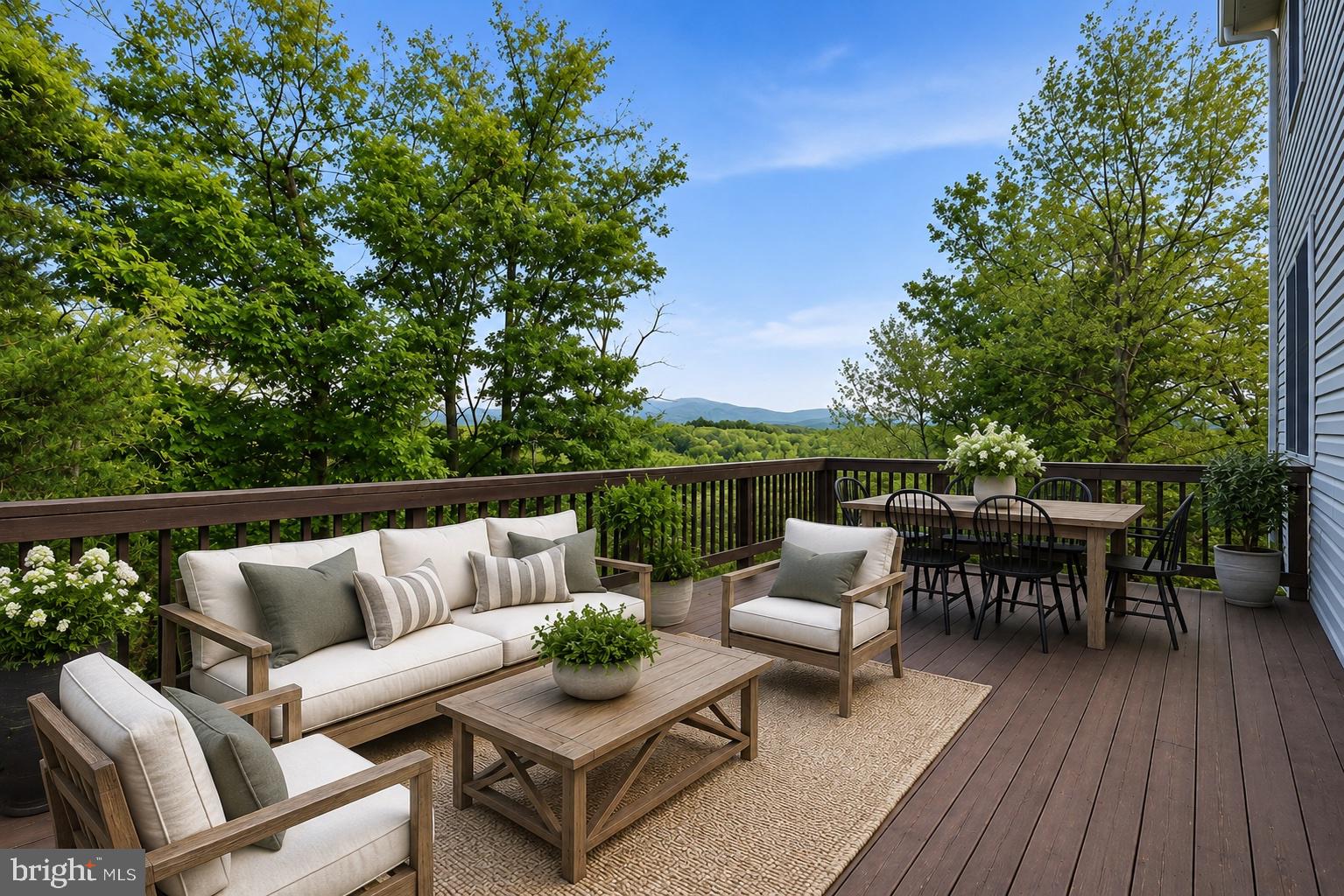THUNDERBIRD RANCH - Residential