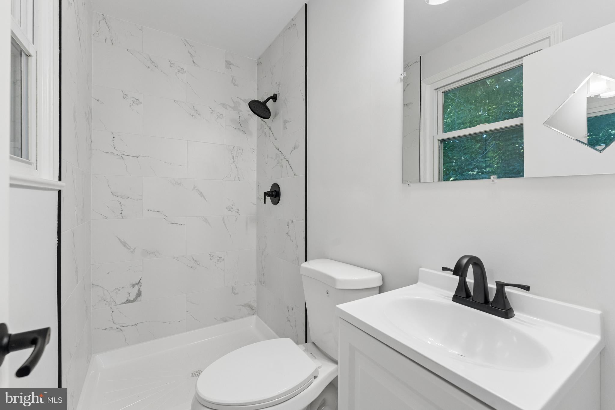 4801 WOODFORD LANE