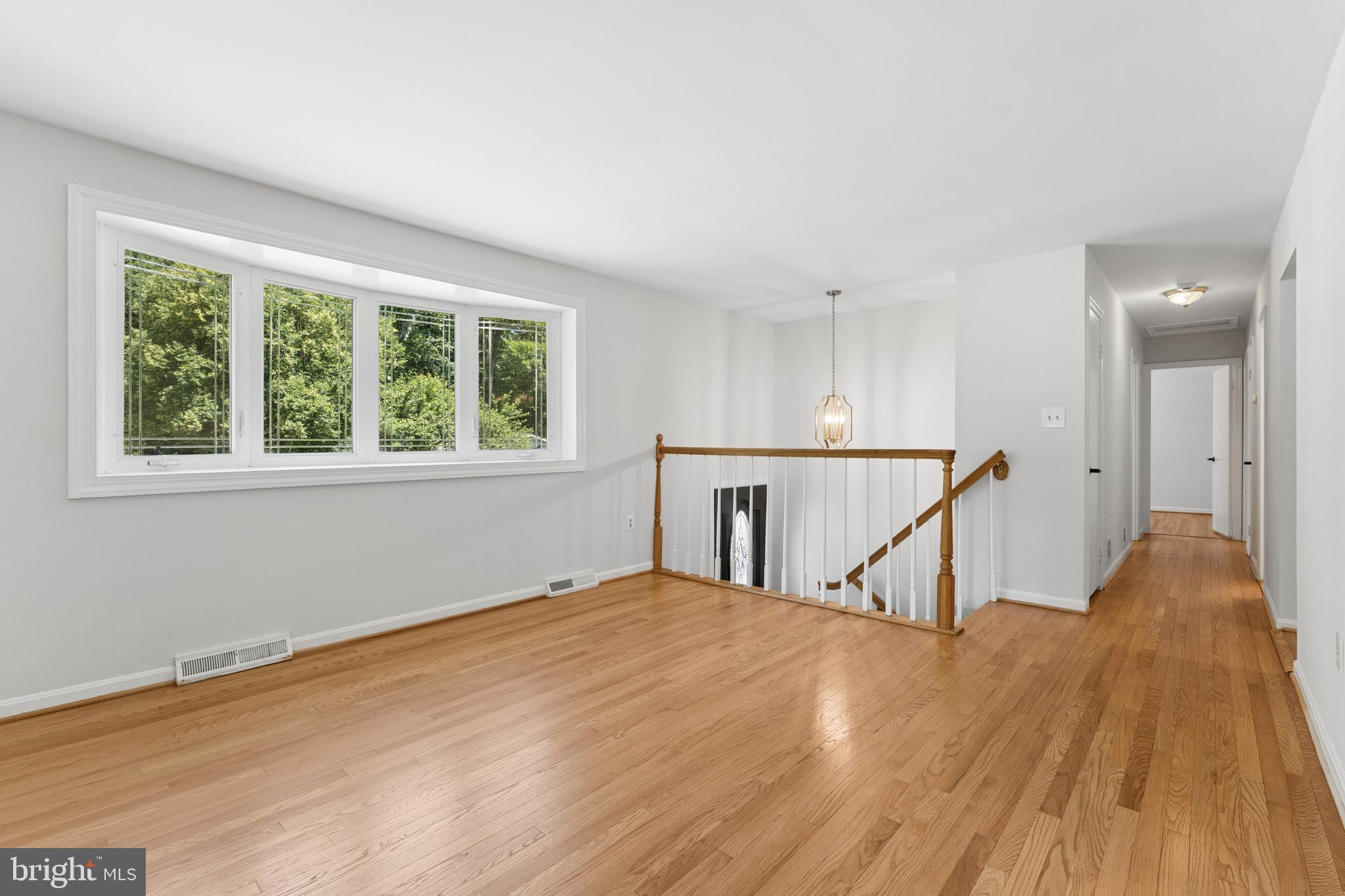 4801 WOODFORD LANE
