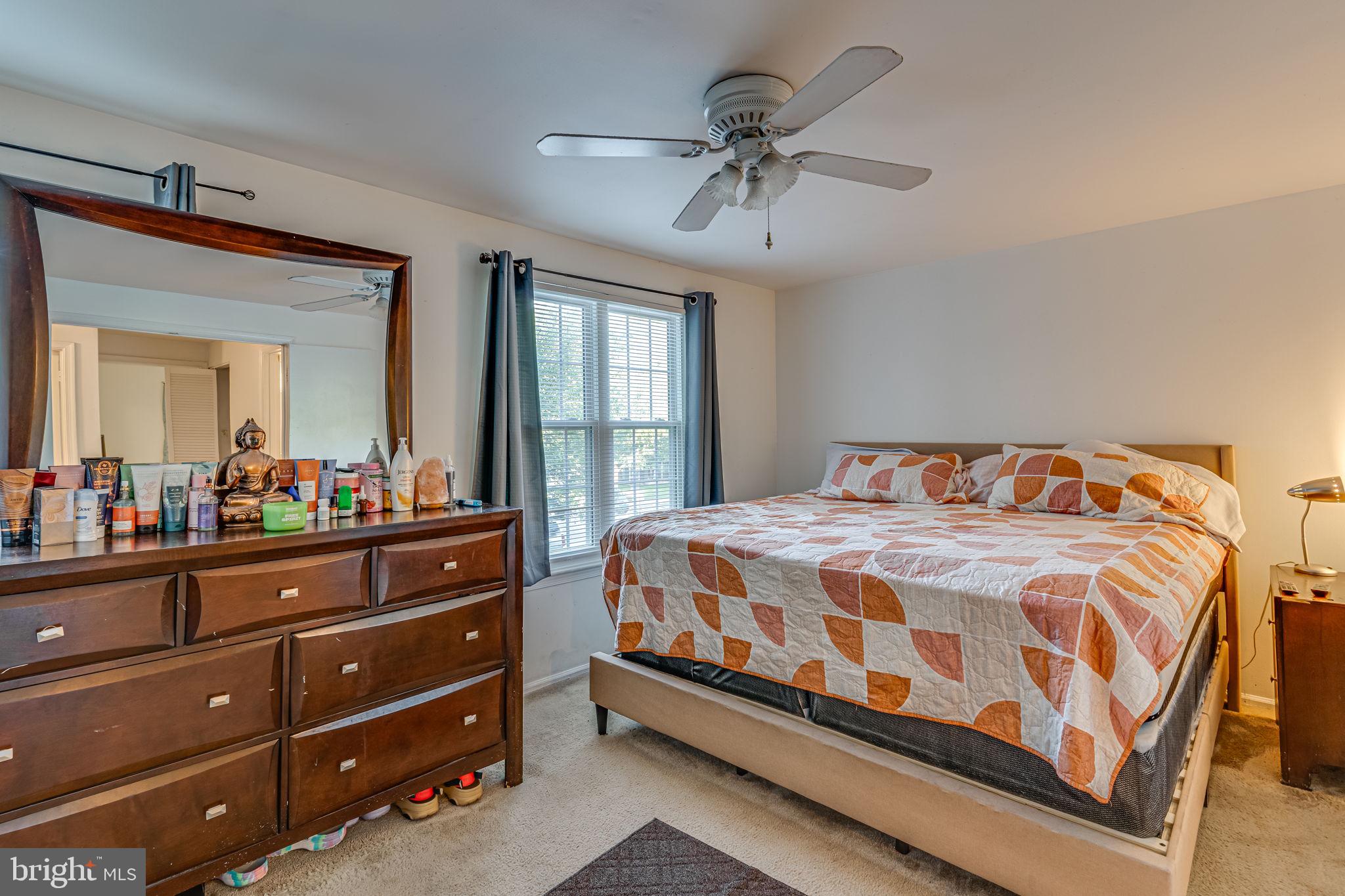 HUNTINGTON NEIGHBORHOOD - Residential