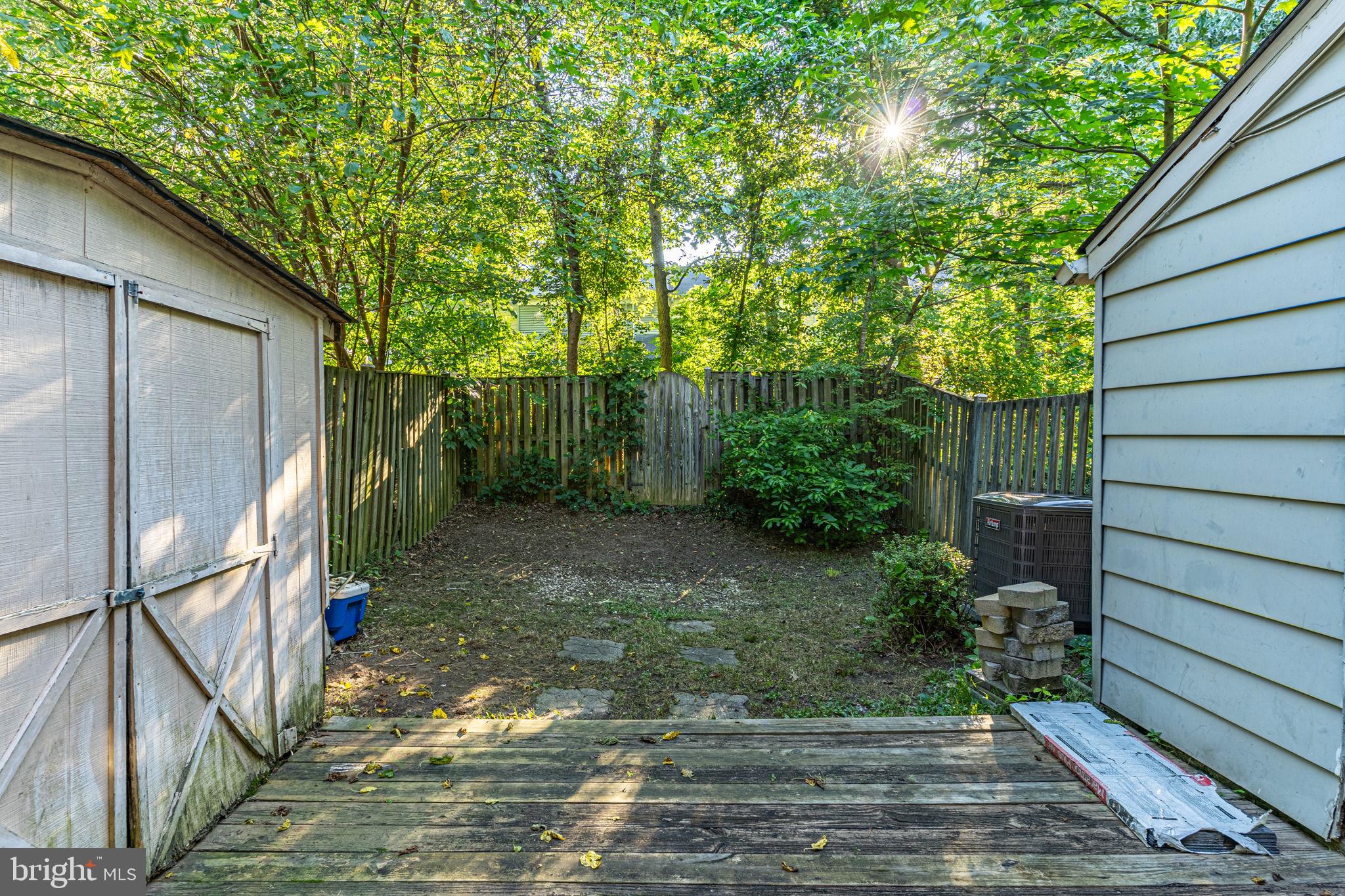 HUNTINGTON NEIGHBORHOOD - Residential