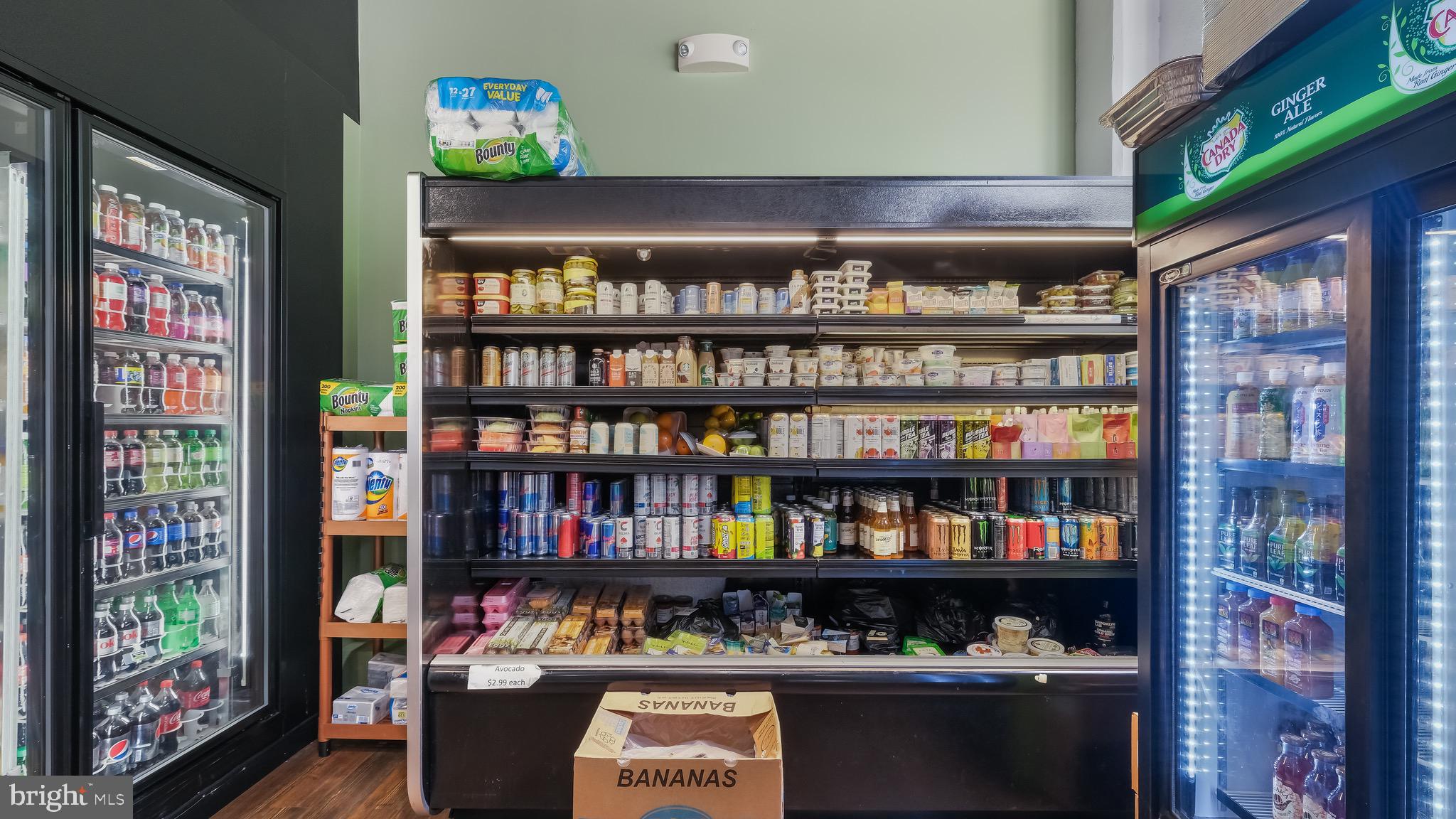 LOGAN SQUARE - Commercial Sale