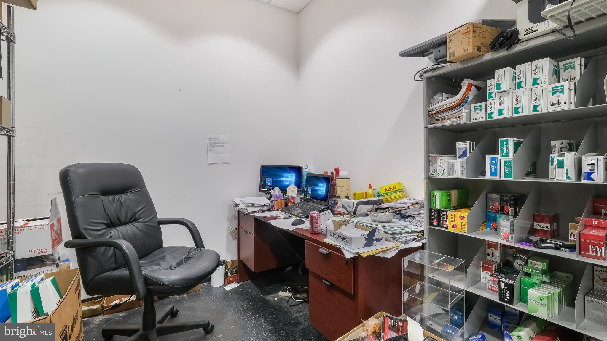 LOGAN SQUARE - Commercial Sale