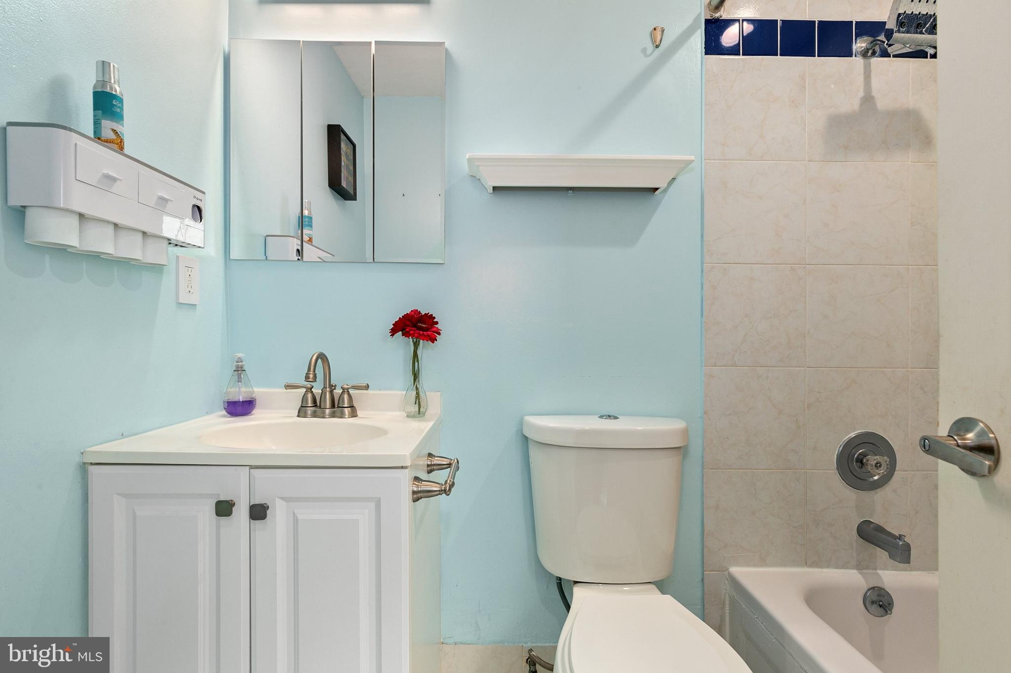 NEWPORT ESTATES - Residential